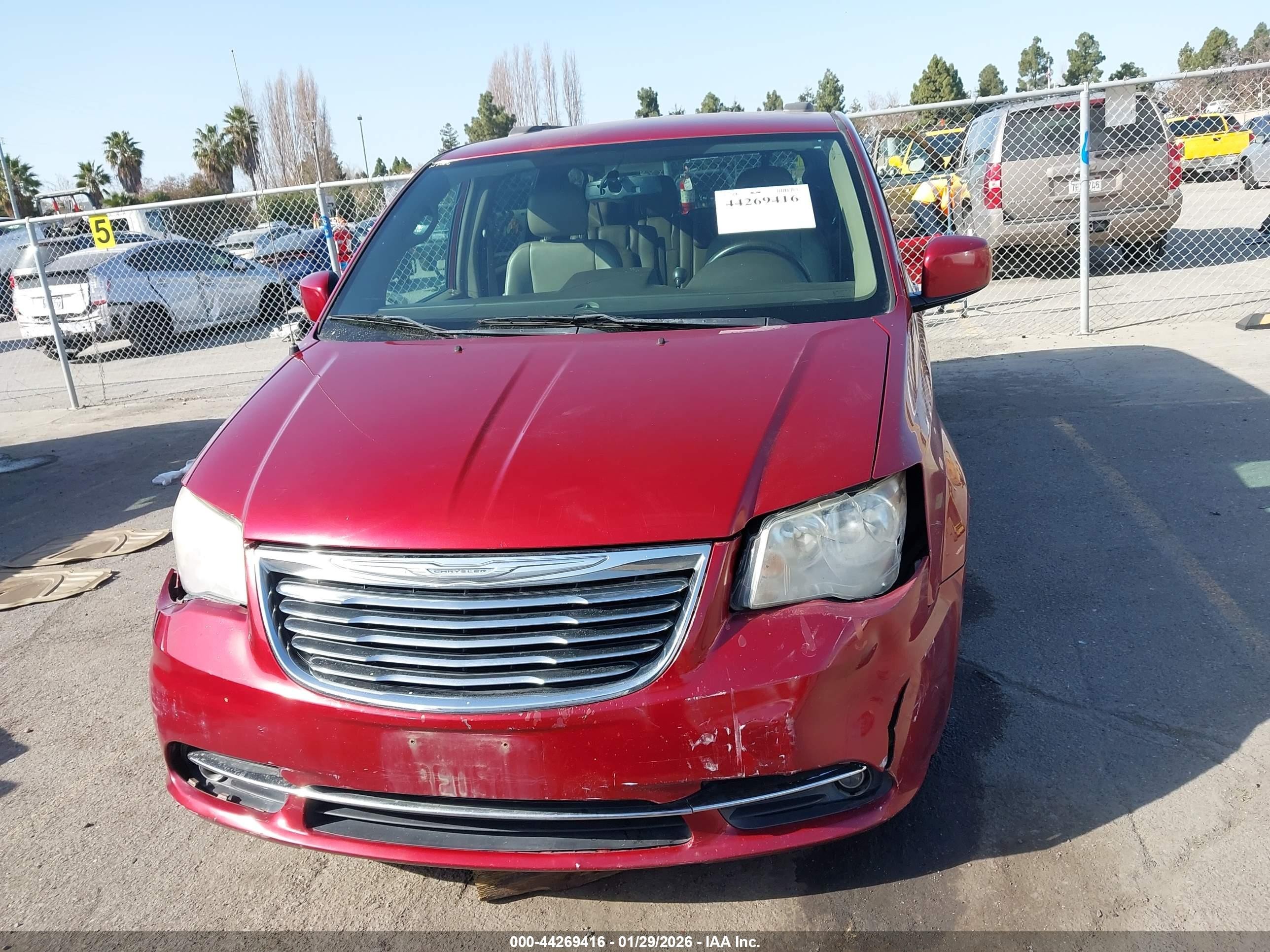 2012 Chrysler Town & Country Touring Maroon vin: 2C4RC1BG1CR362802