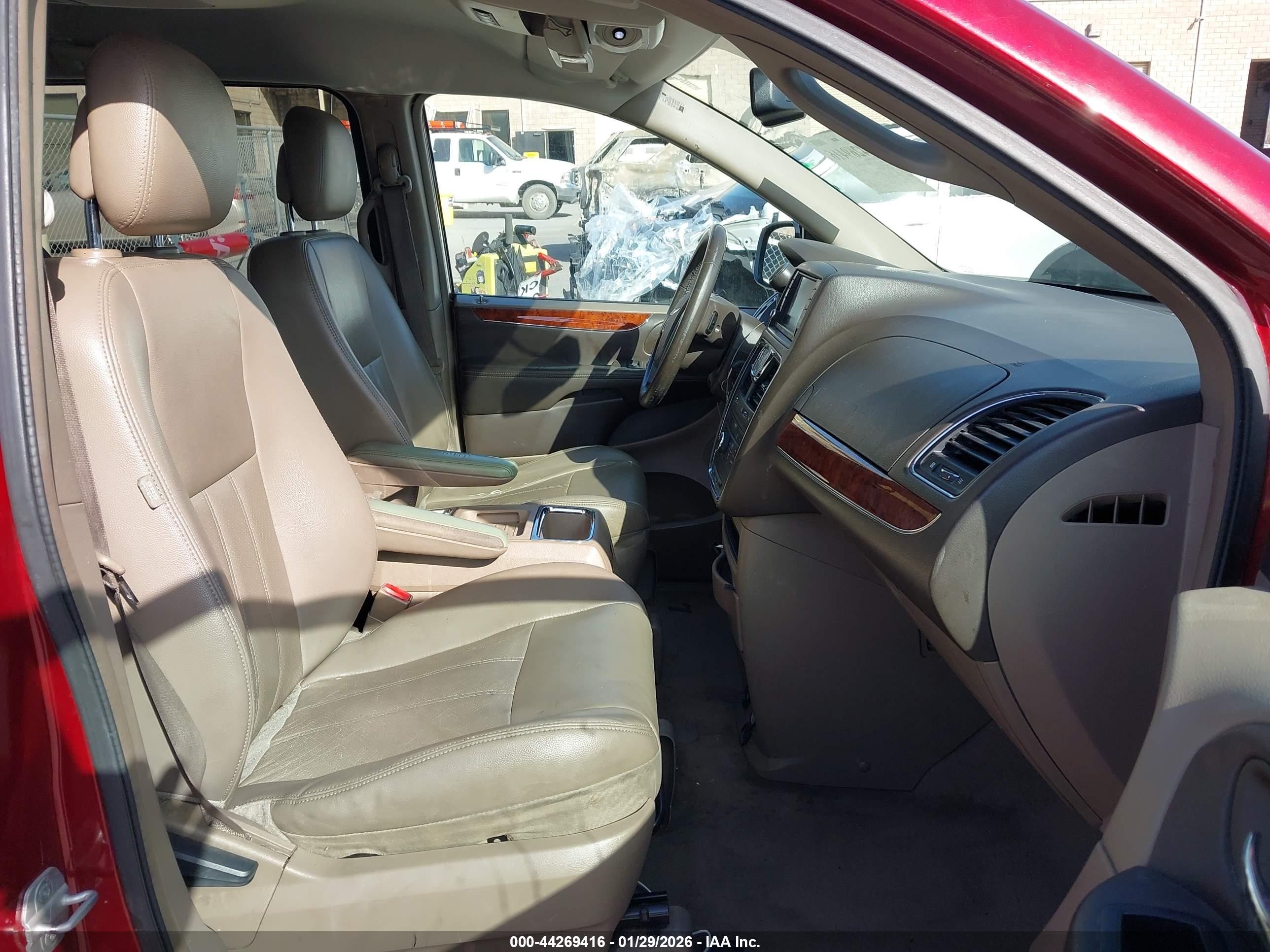 2012 Chrysler Town & Country Touring Maroon vin: 2C4RC1BG1CR362802