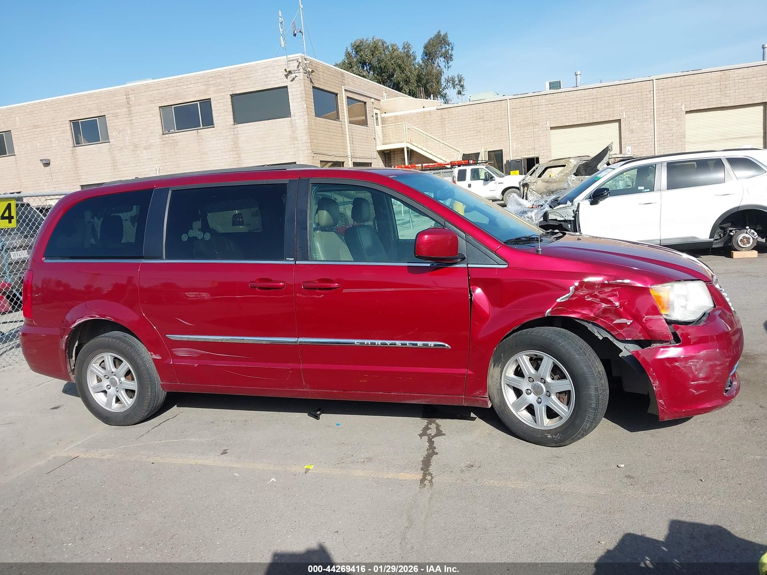 2012 Chrysler Town & Country Touring Maroon vin: 2C4RC1BG1CR362802