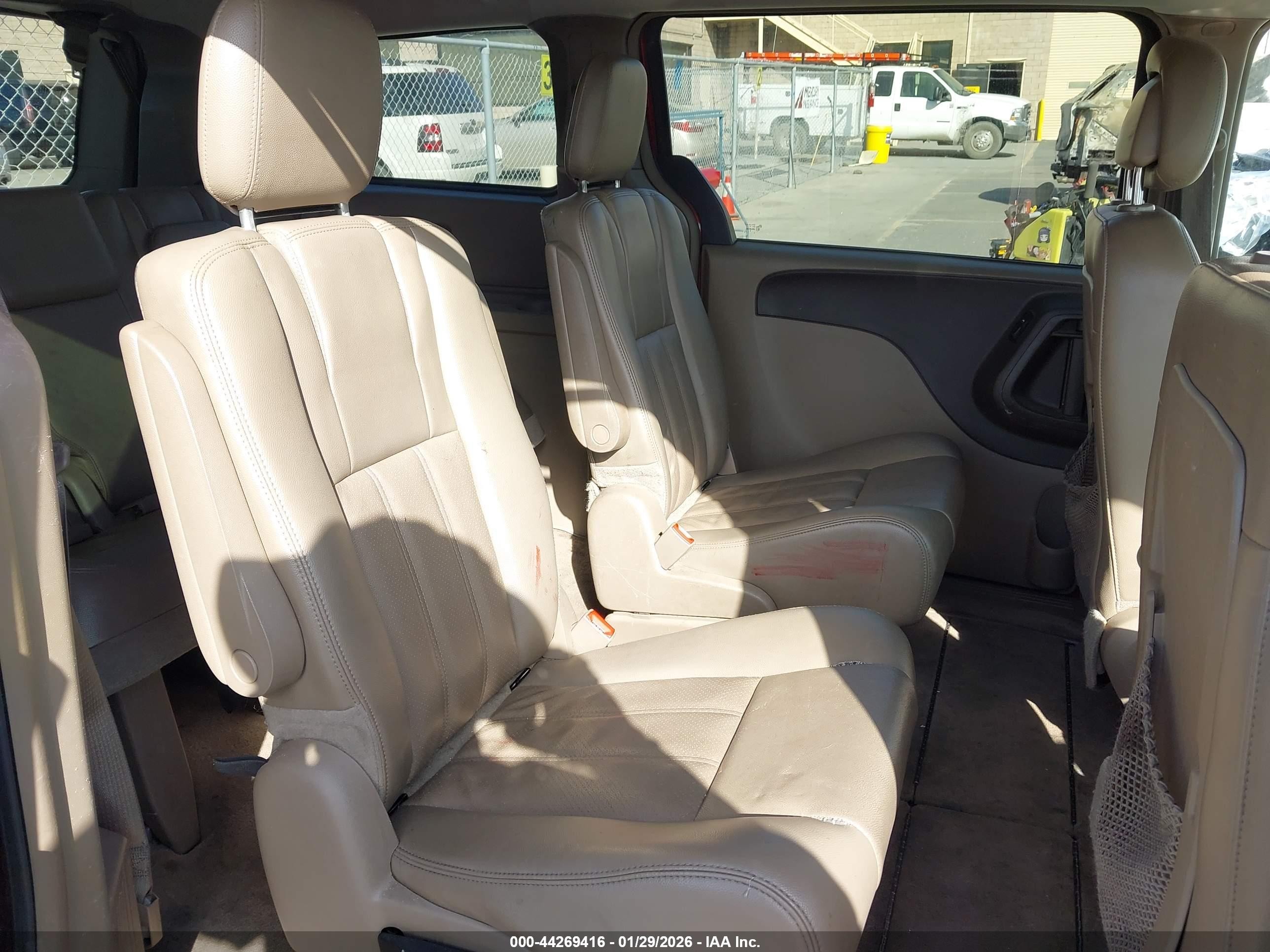 2012 Chrysler Town & Country Touring Maroon vin: 2C4RC1BG1CR362802