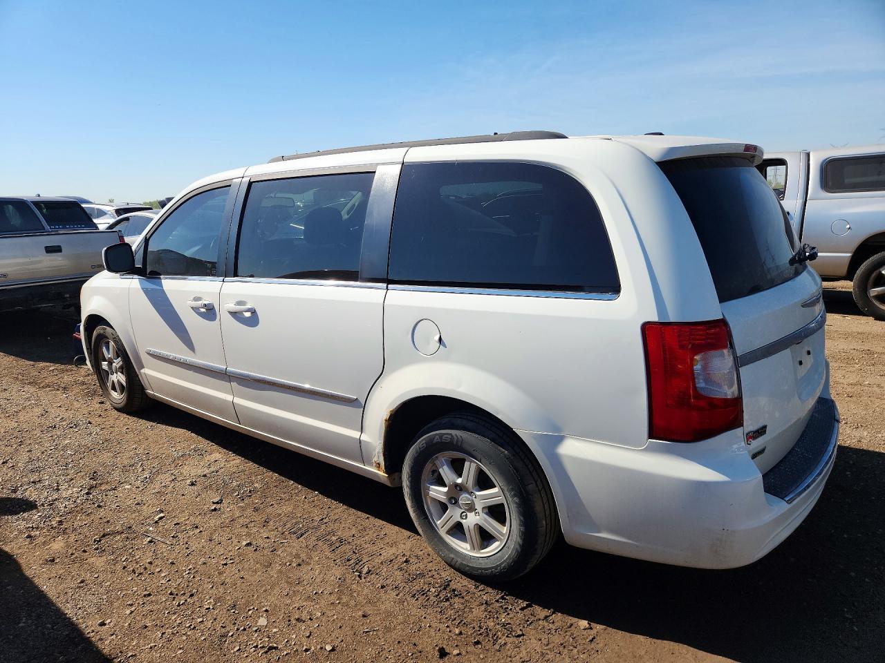 2013 Chrysler Town & Country Touring White vin: 2C4RC1BG1DR529404