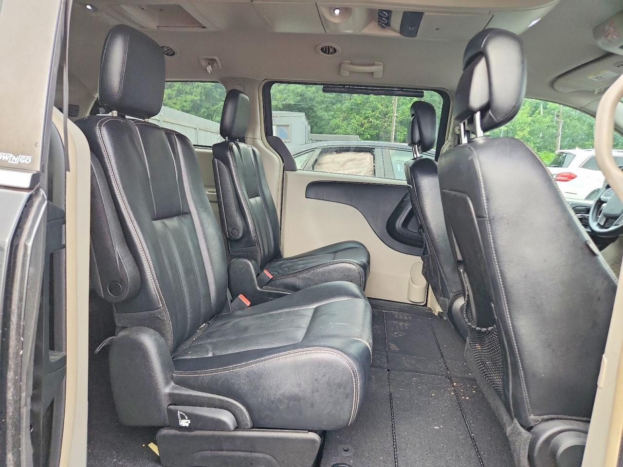 2013 Chrysler Town & Country Touring Black vin: 2C4RC1BG1DR682591