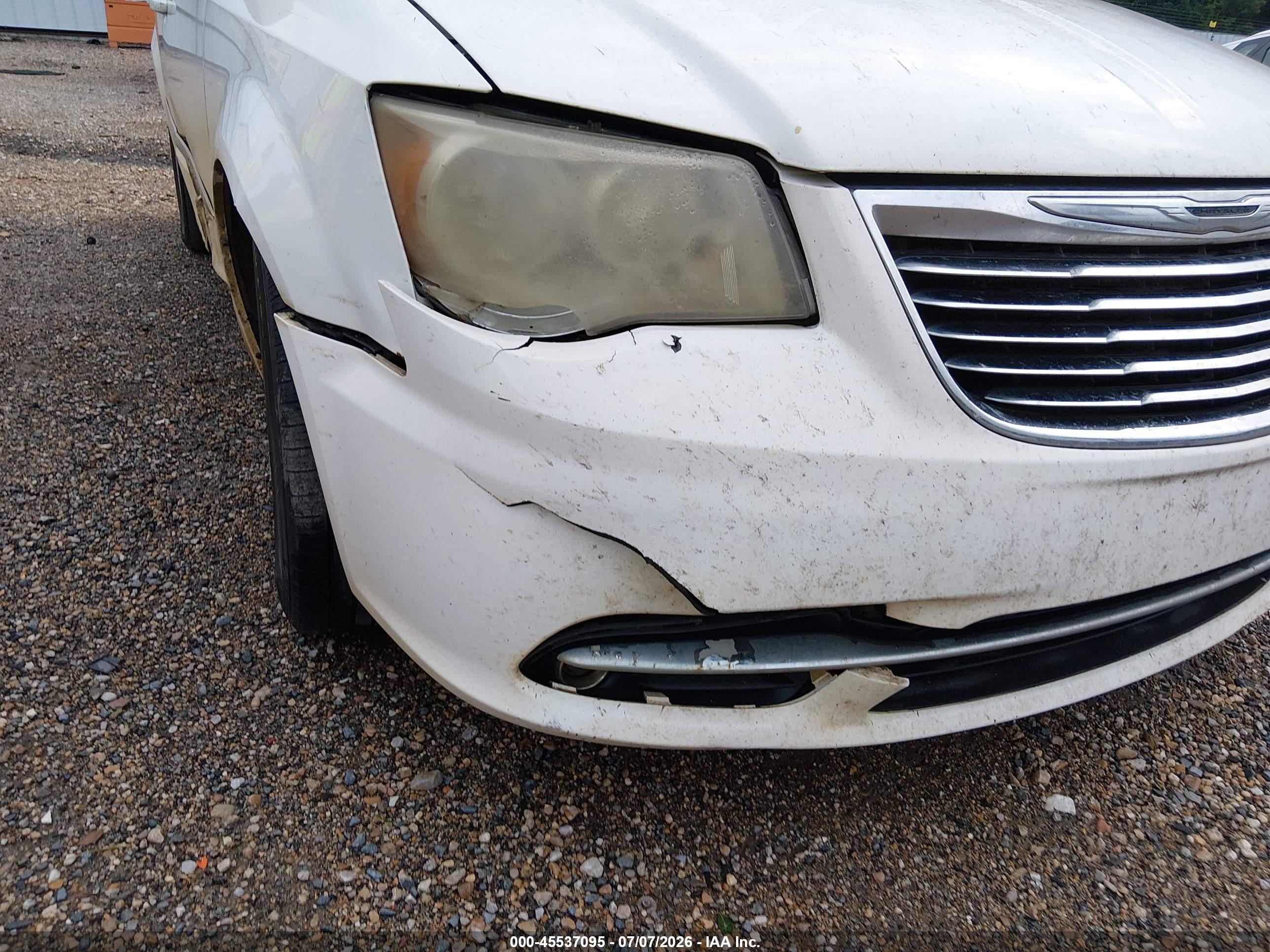 2013 Chrysler Town & Country Touring Белый vin: 2C4RC1BG1DR755264