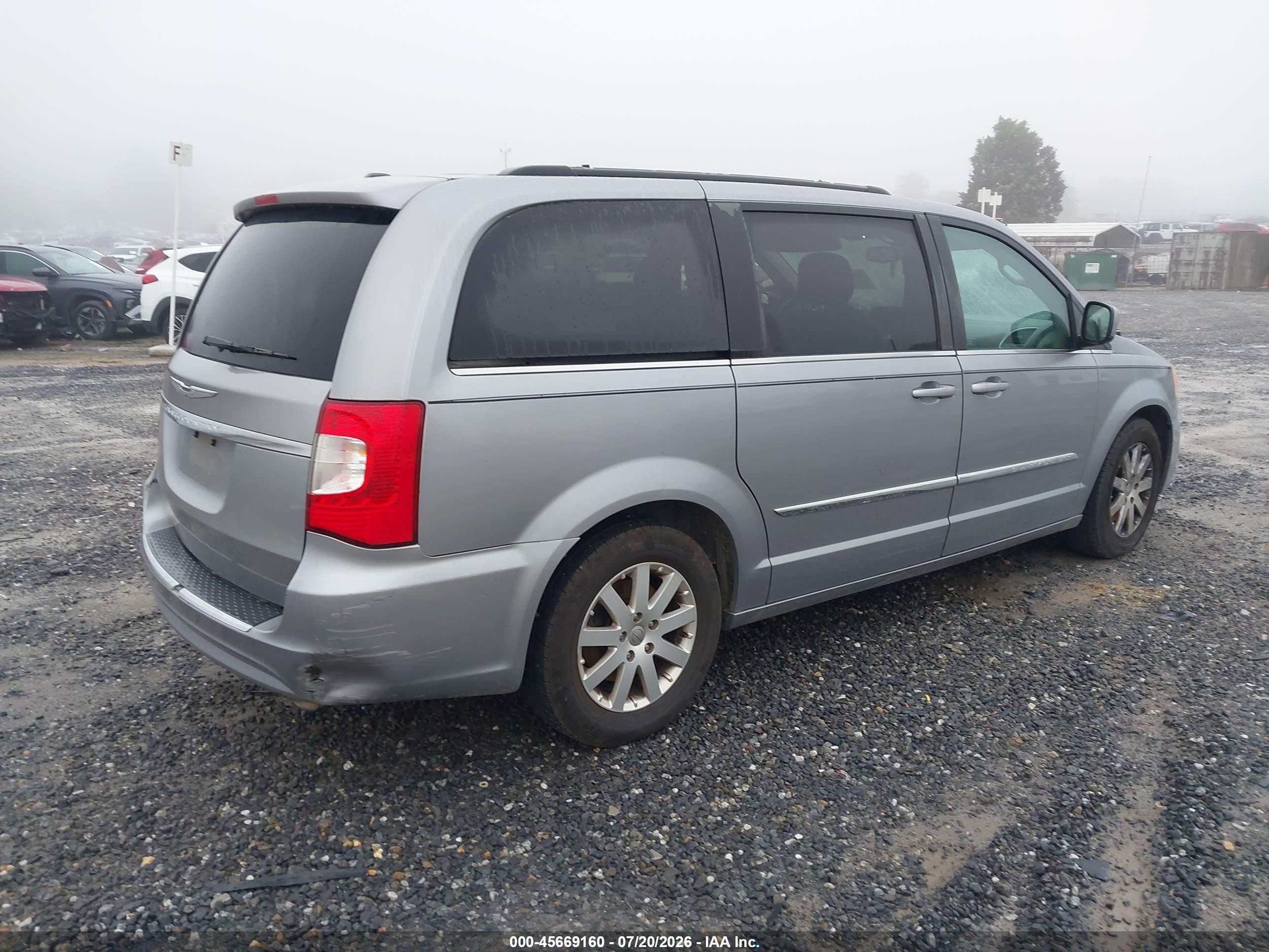 2013 Chrysler Town & Country Touring Silver vin: 2C4RC1BG1DR793562