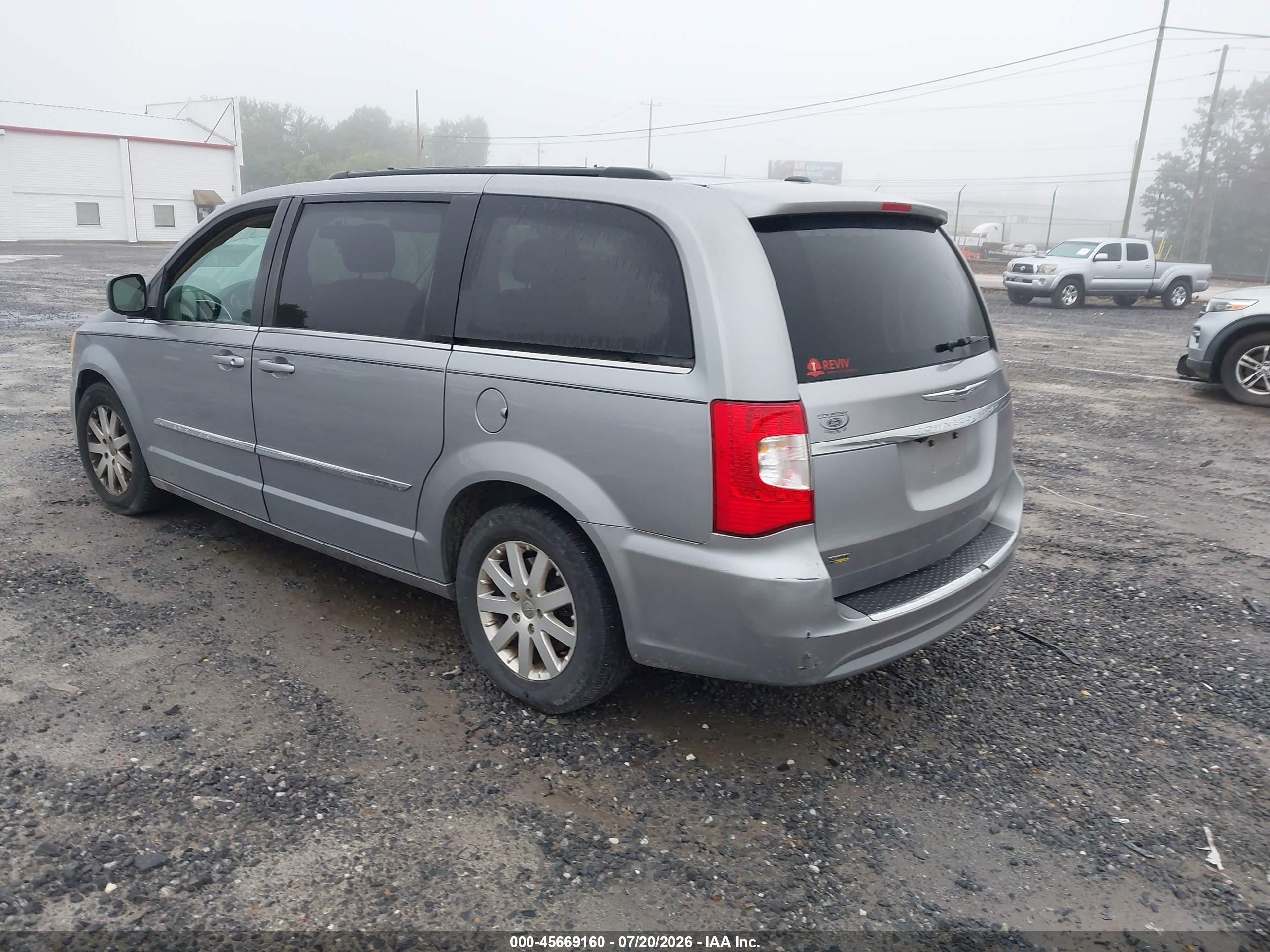 2013 Chrysler Town & Country Touring Silver vin: 2C4RC1BG1DR793562