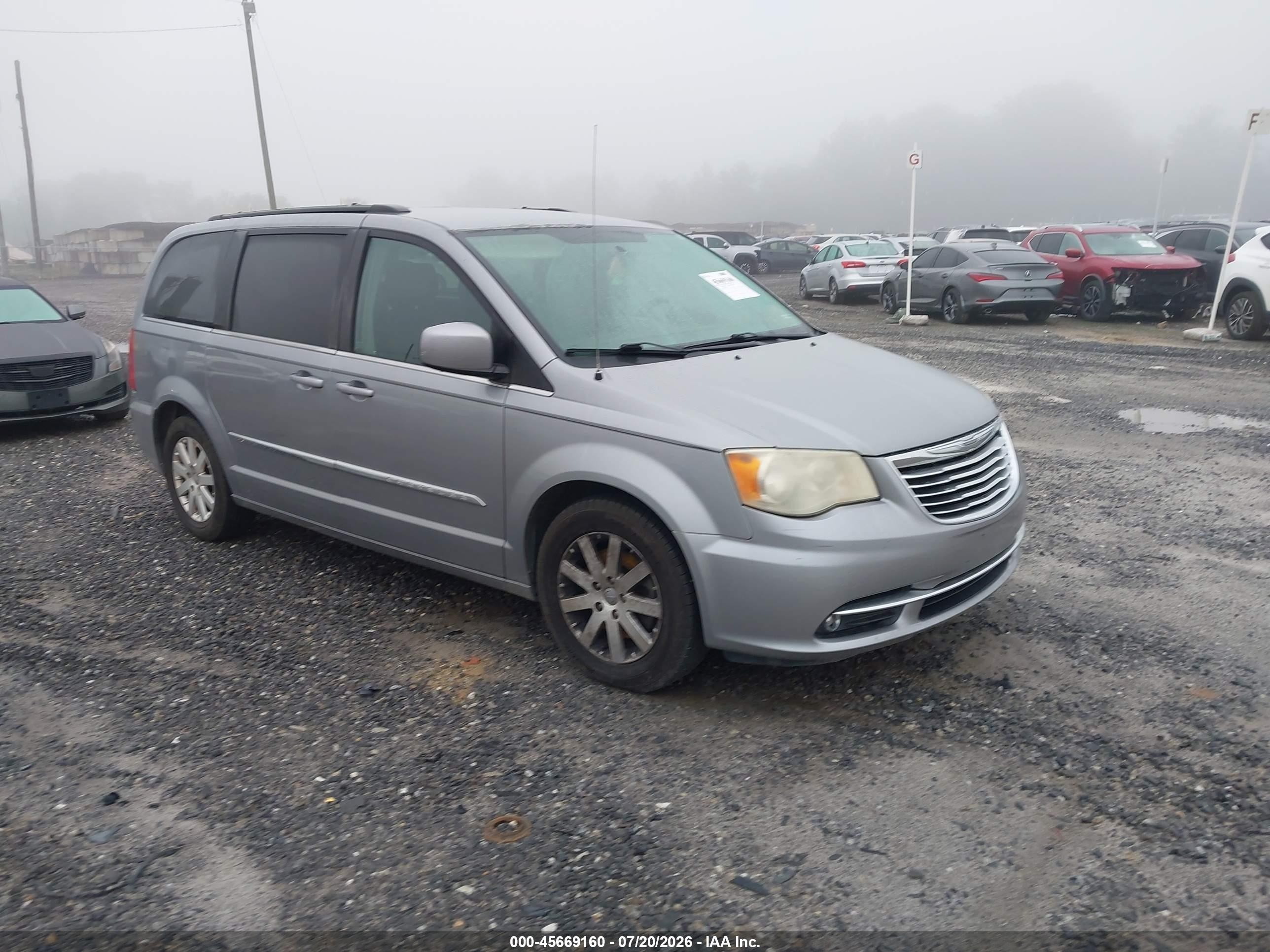 2013 Chrysler Town & Country Touring Silver vin: 2C4RC1BG1DR793562