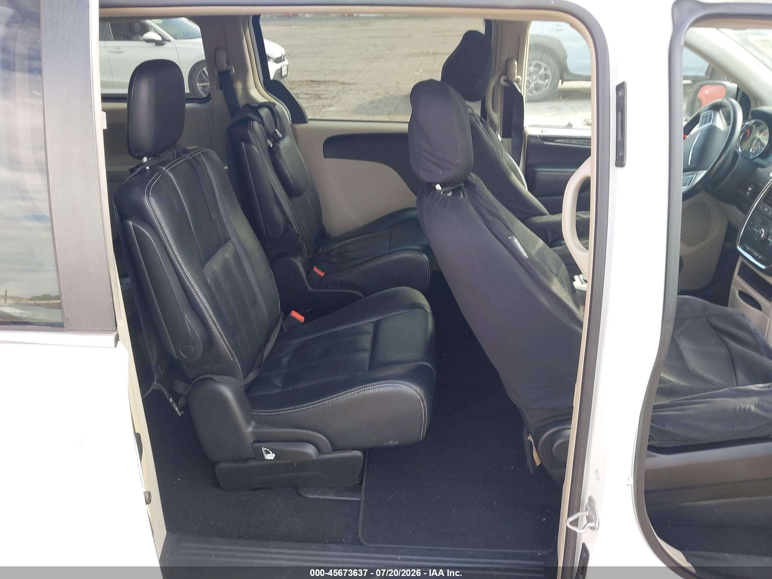 2013 Chrysler Town & Country Touring Белый vin: 2C4RC1BG1DR815365
