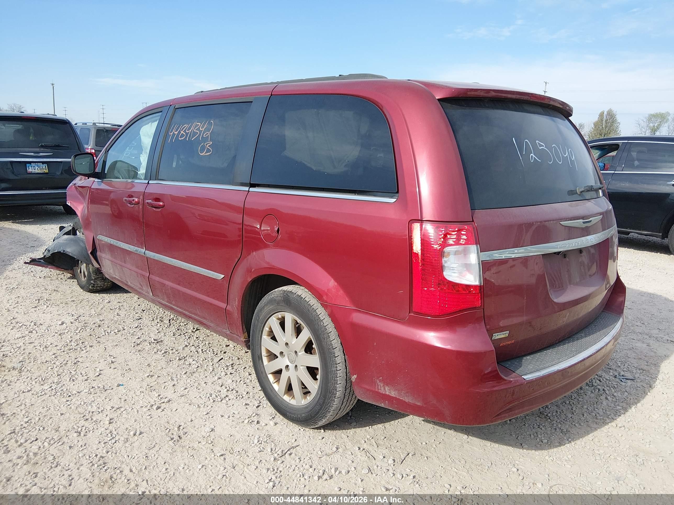 2014 Chrysler Town & Country Touring Maroon vin: 2C4RC1BG1ER125049