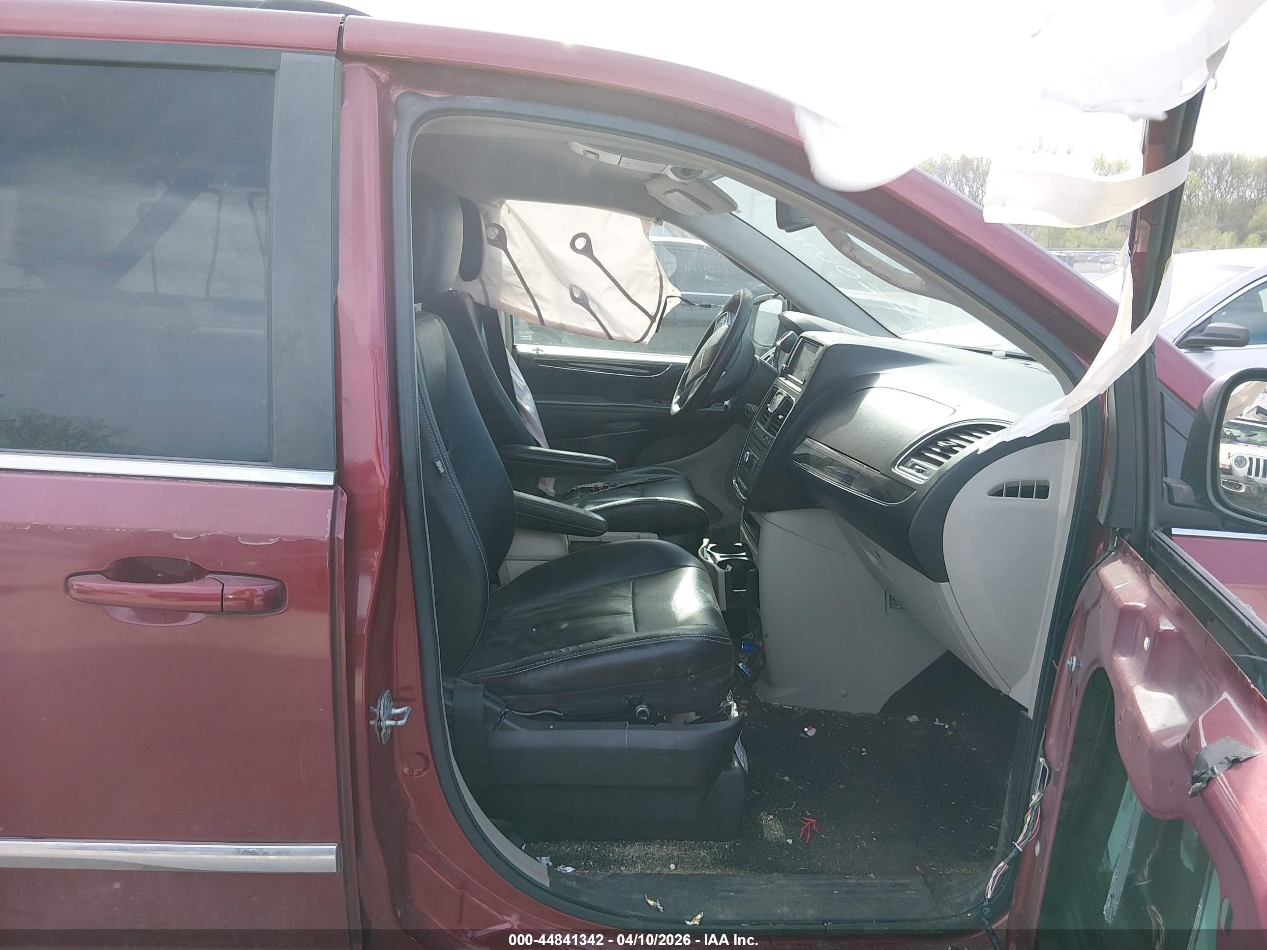 2014 Chrysler Town & Country Touring Maroon vin: 2C4RC1BG1ER125049
