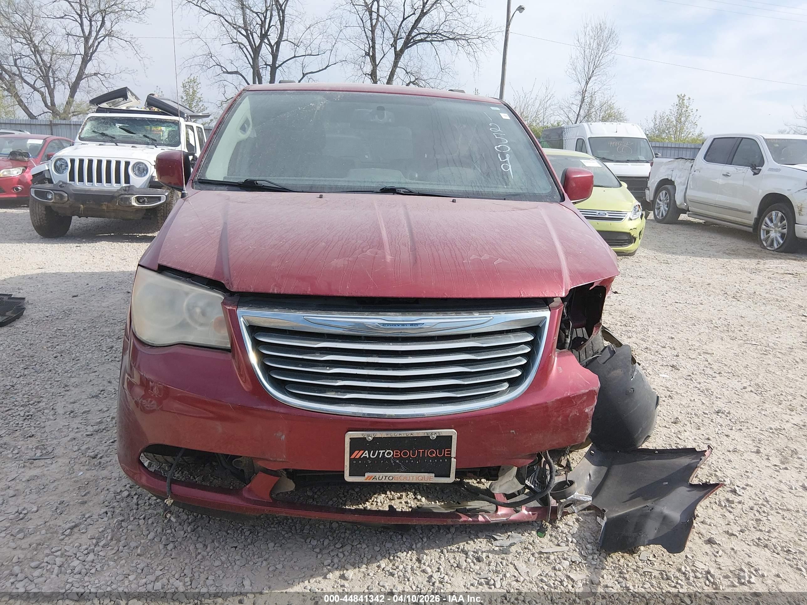 2014 Chrysler Town & Country Touring Maroon vin: 2C4RC1BG1ER125049