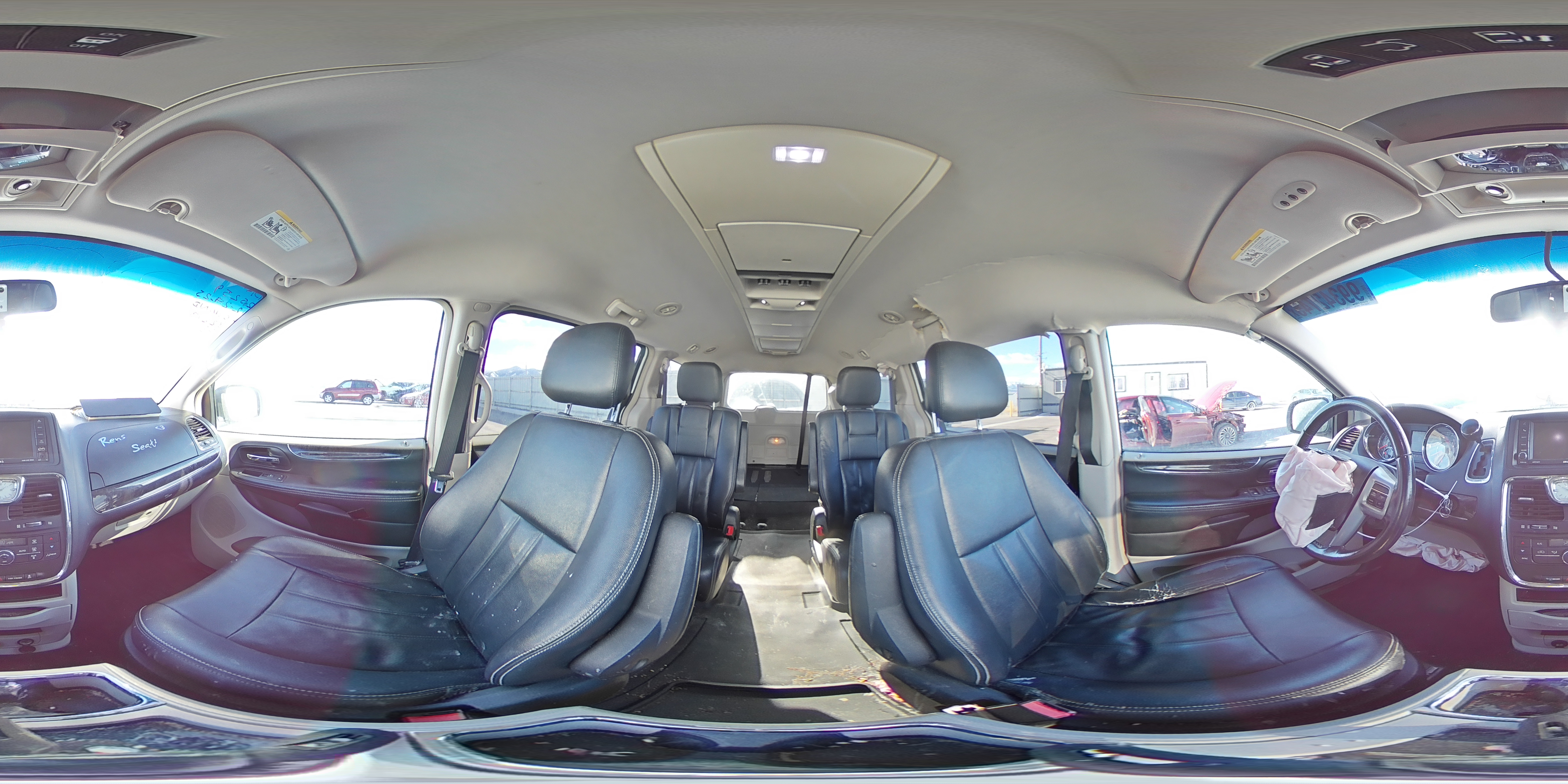 2014 Chrysler Town & Country Touring White vin: 2C4RC1BG1ER132213