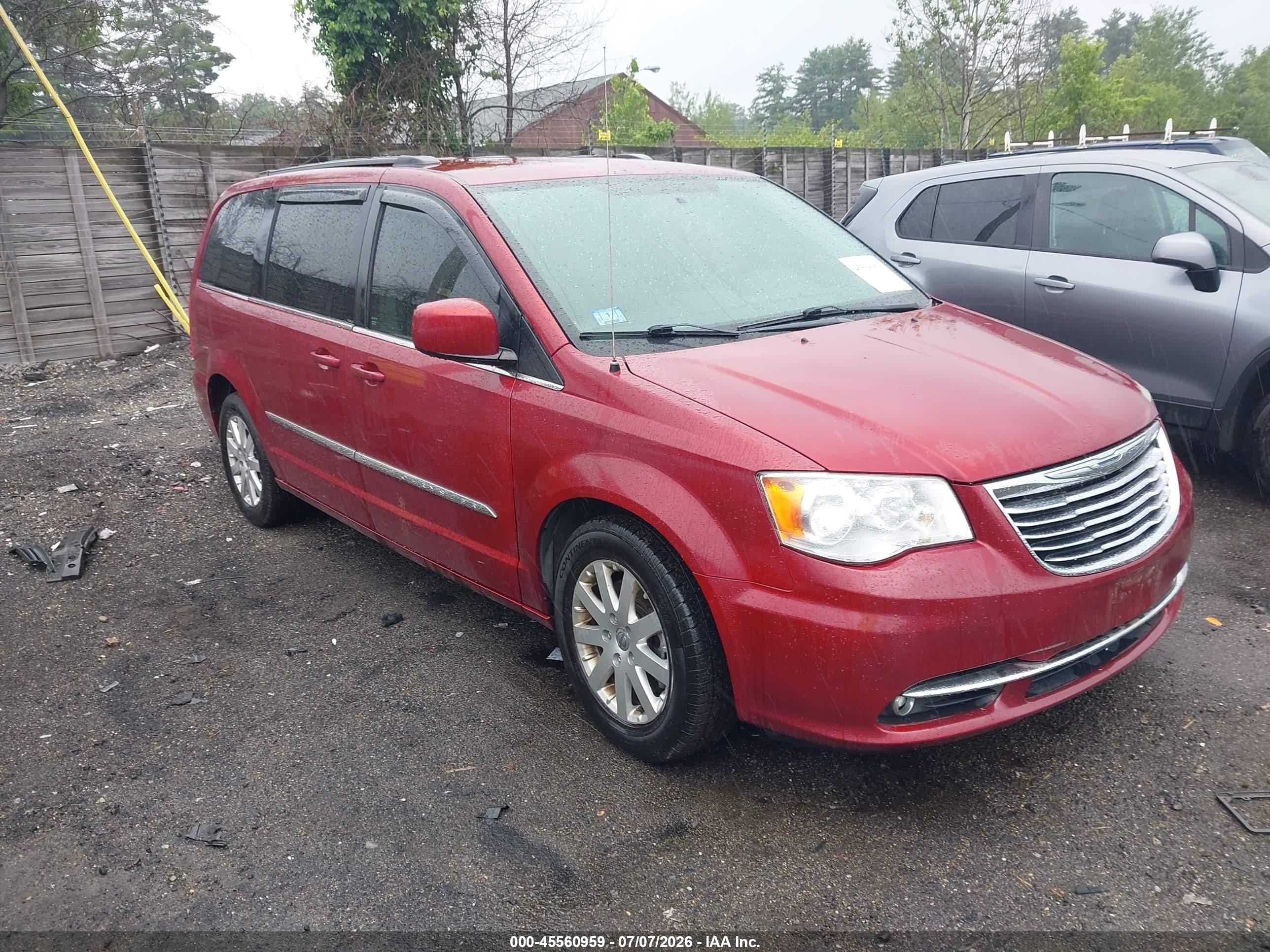 2014 Chrysler Town & Country Touring Red vin: 2C4RC1BG1ER164028
