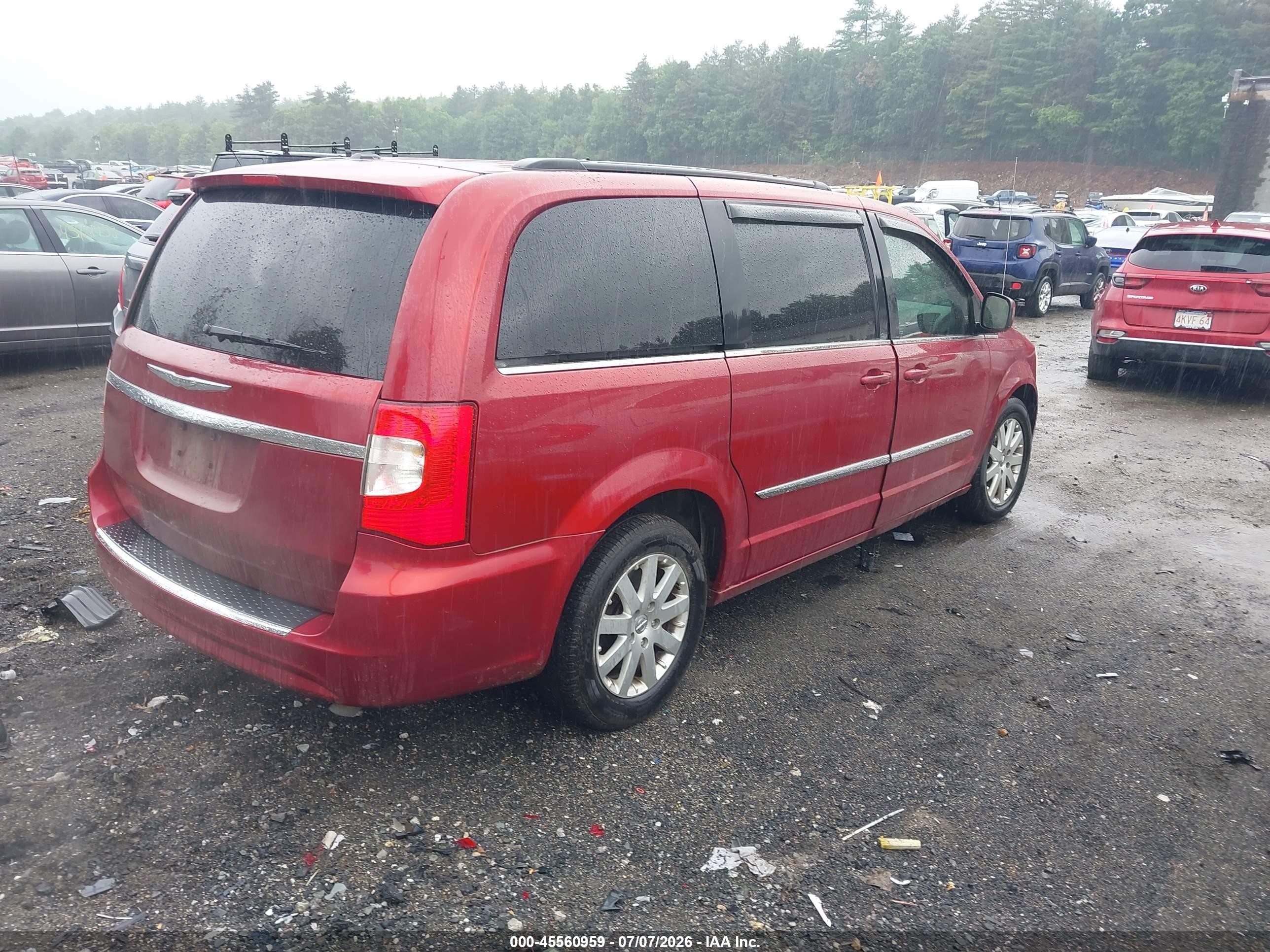 2014 Chrysler Town & Country Touring Red vin: 2C4RC1BG1ER164028