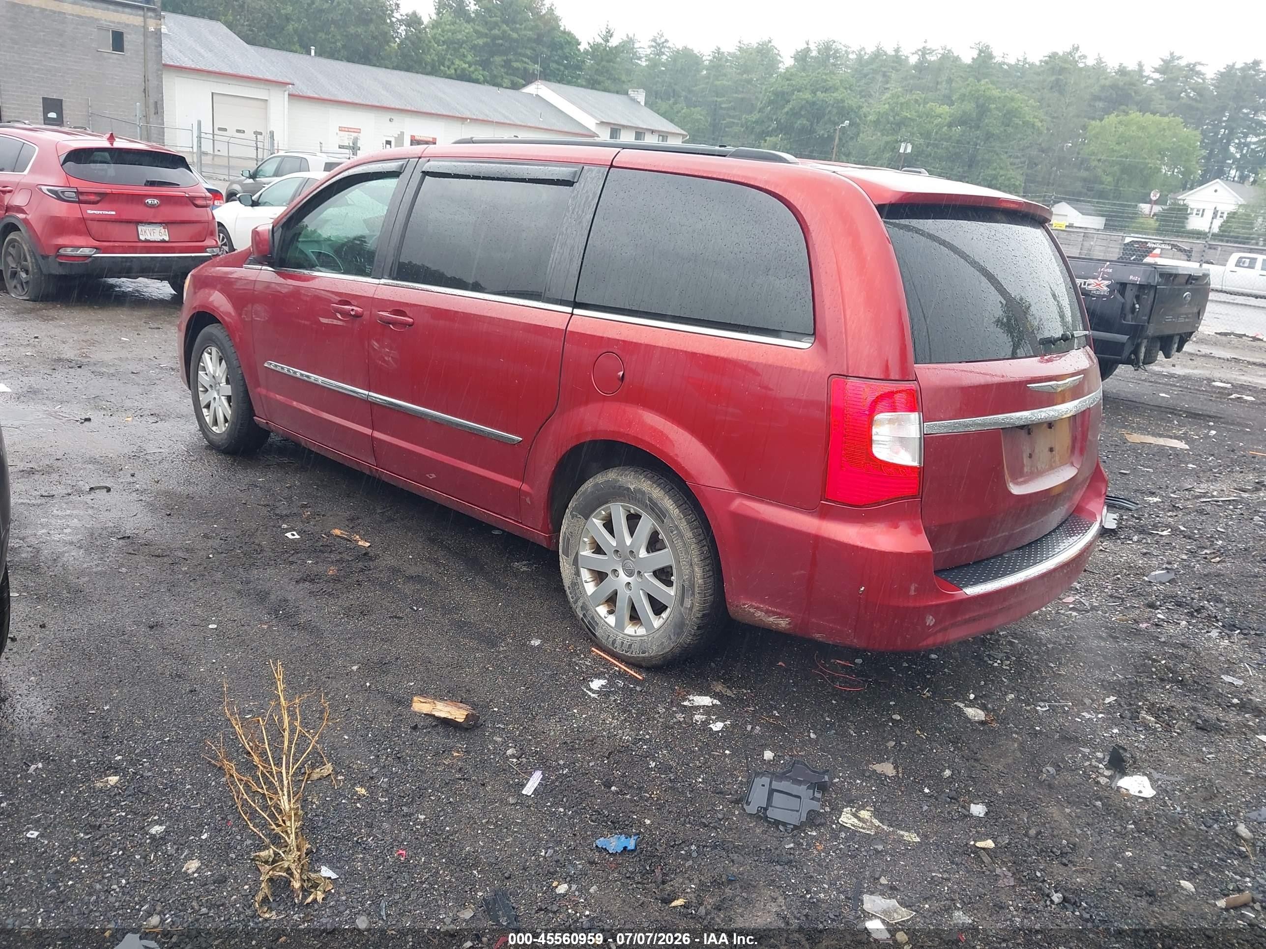 2014 Chrysler Town & Country Touring Red vin: 2C4RC1BG1ER164028