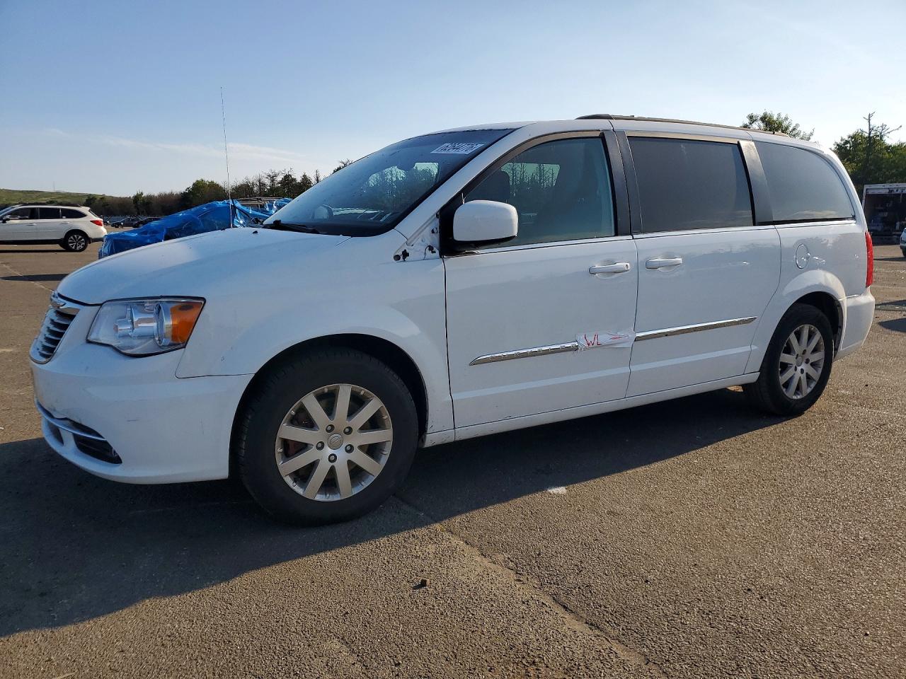2014 Chrysler Town & Country Touring White vin: 2C4RC1BG1ER195960