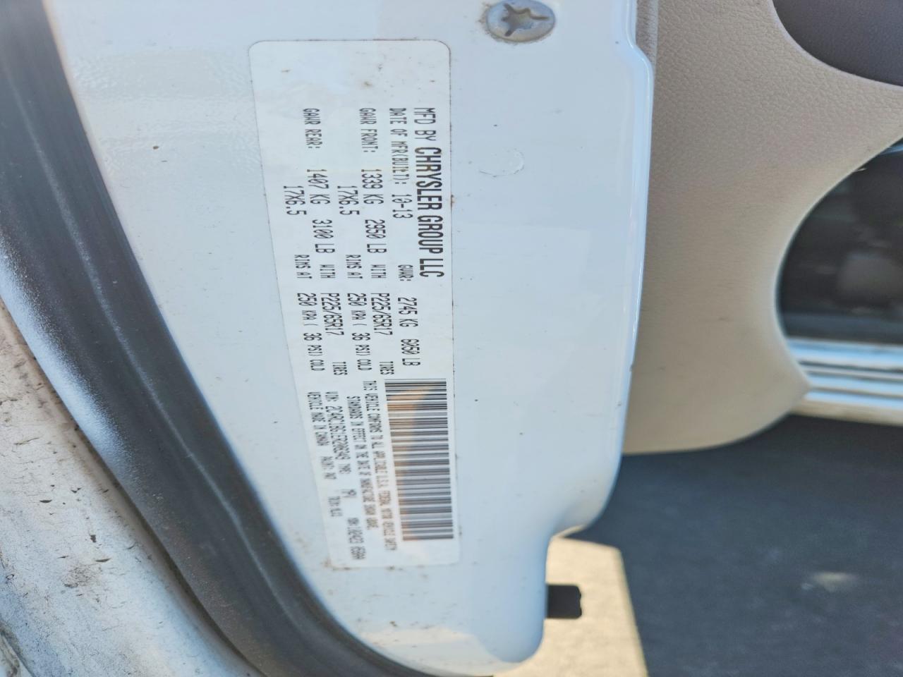 2014 Chrysler Town & Country Touring White vin: 2C4RC1BG1ER208349