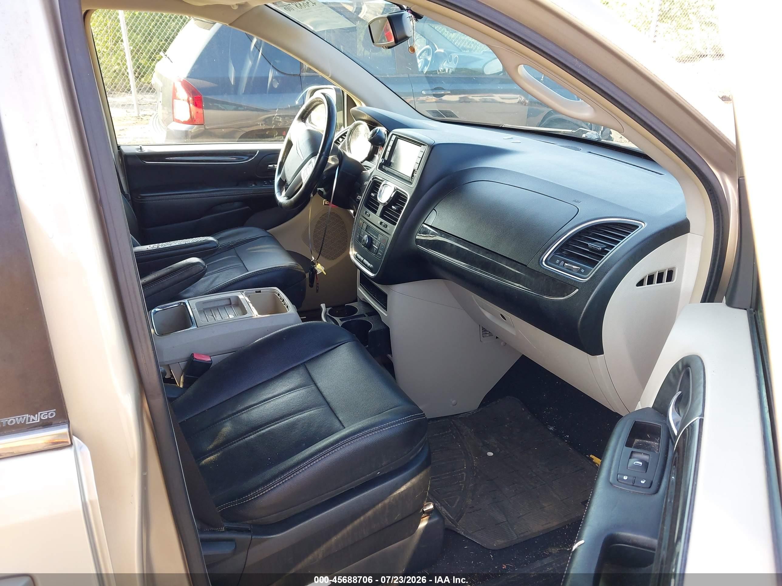 2014 Chrysler Town & Country Touring Бежевый vin: 2C4RC1BG1ER218623