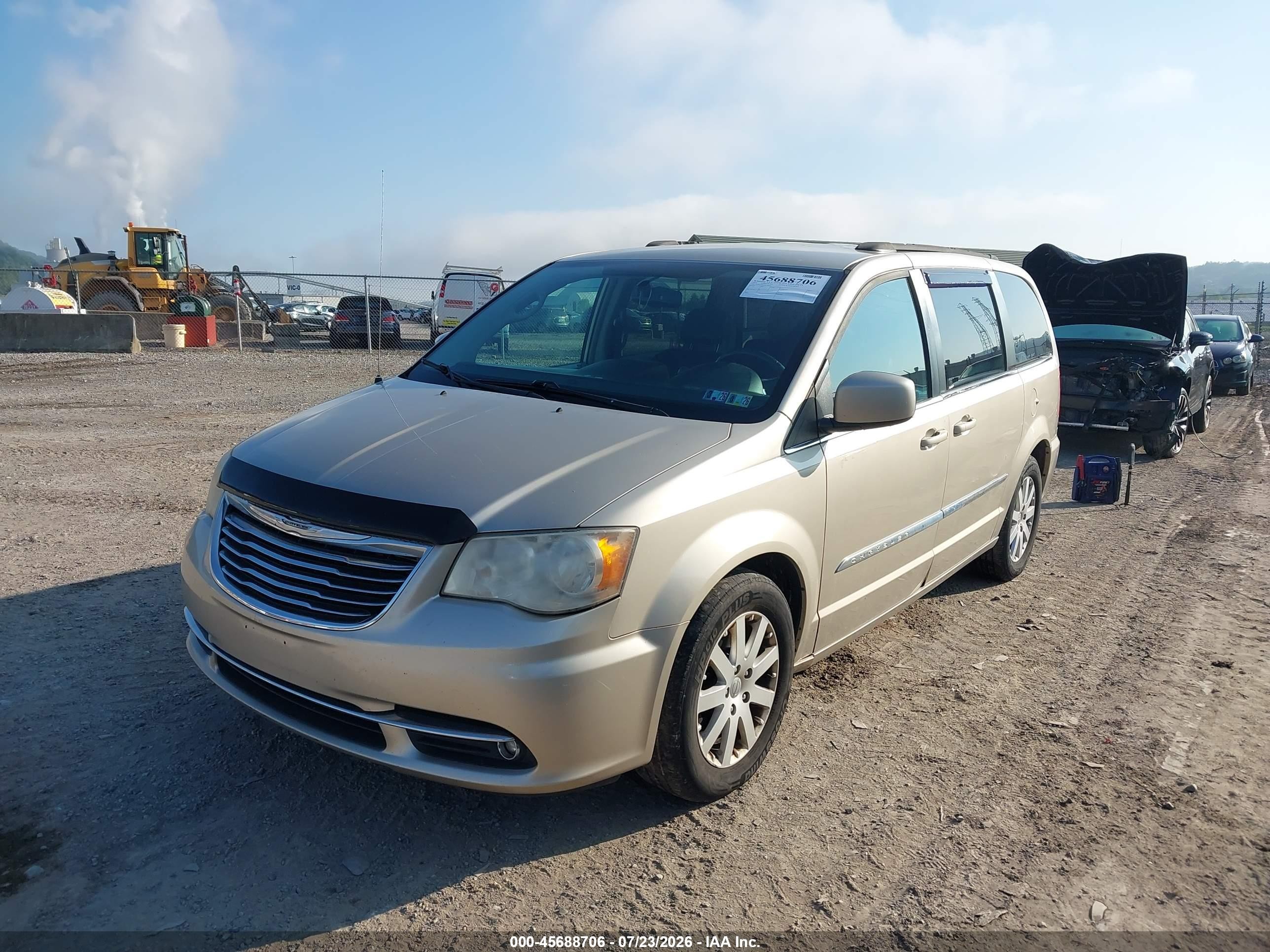 2014 Chrysler Town & Country Touring Бежевый vin: 2C4RC1BG1ER218623