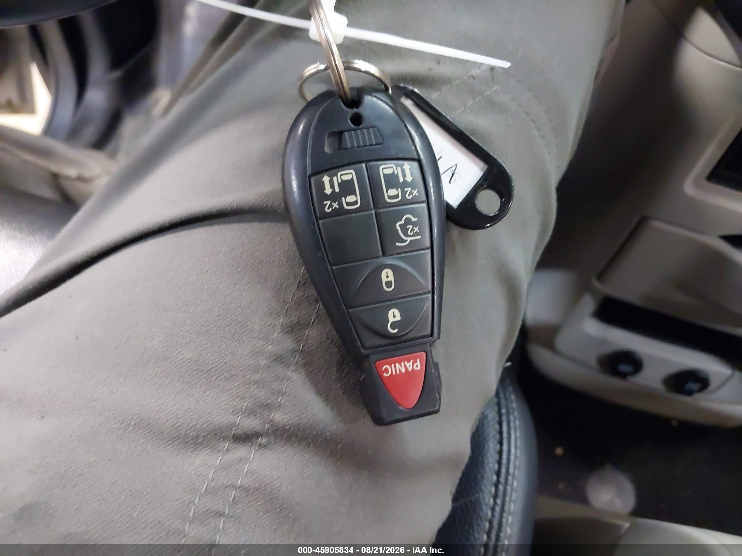 2014 Chrysler Town & Country Touring Серебряный vin: 2C4RC1BG1ER221439
