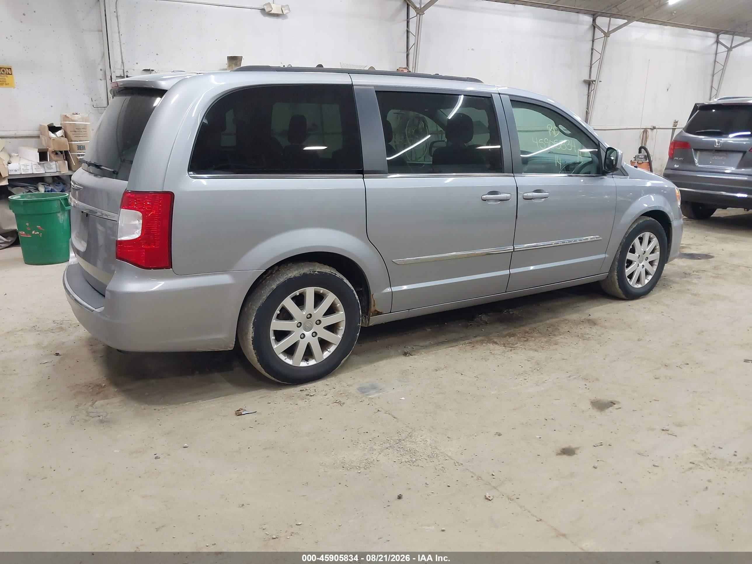 2014 Chrysler Town & Country Touring Серебряный vin: 2C4RC1BG1ER221439