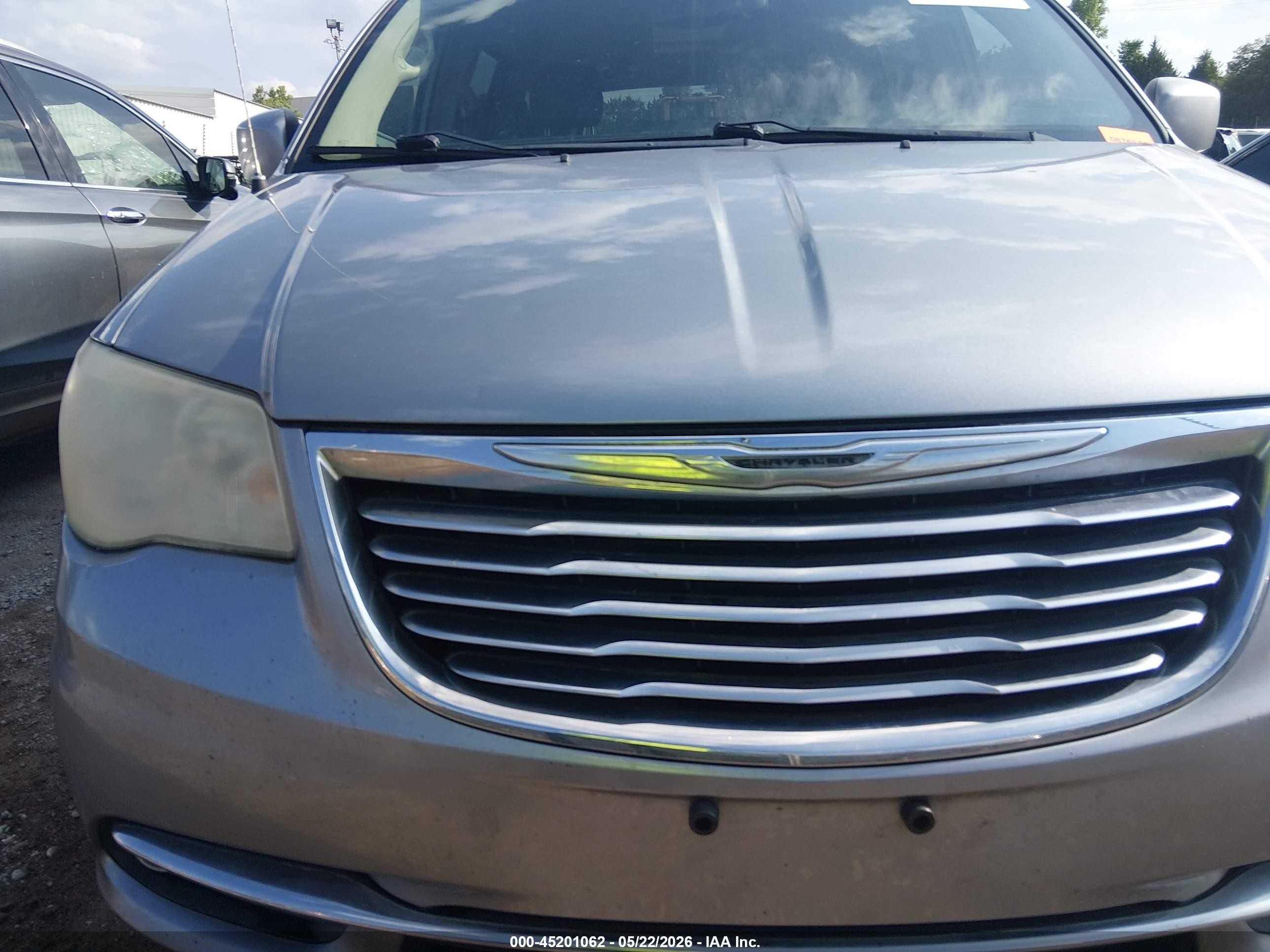 2014 Chrysler Town & Country Touring Silver vin: 2C4RC1BG1ER270205