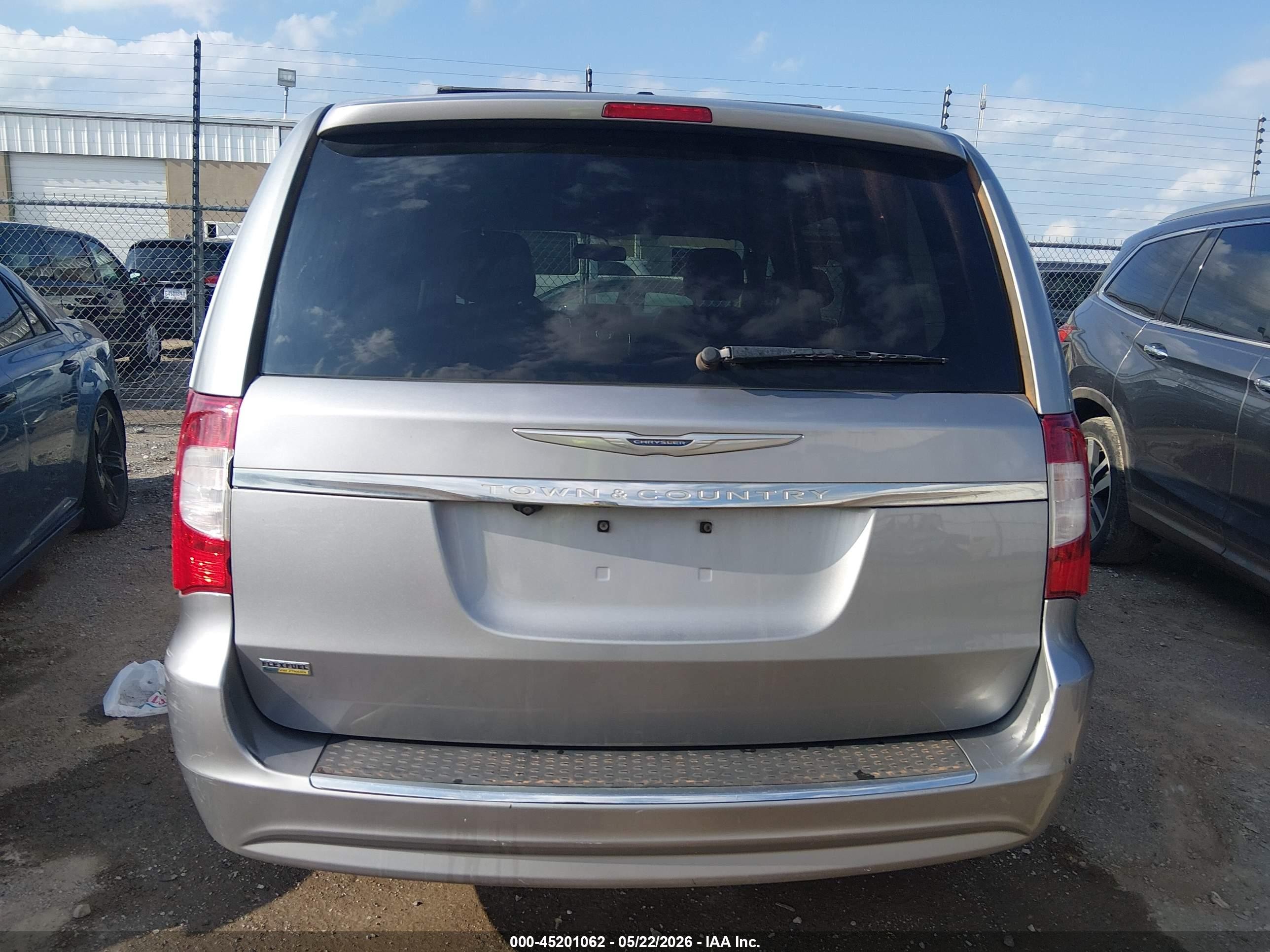 2014 Chrysler Town & Country Touring Silver vin: 2C4RC1BG1ER270205