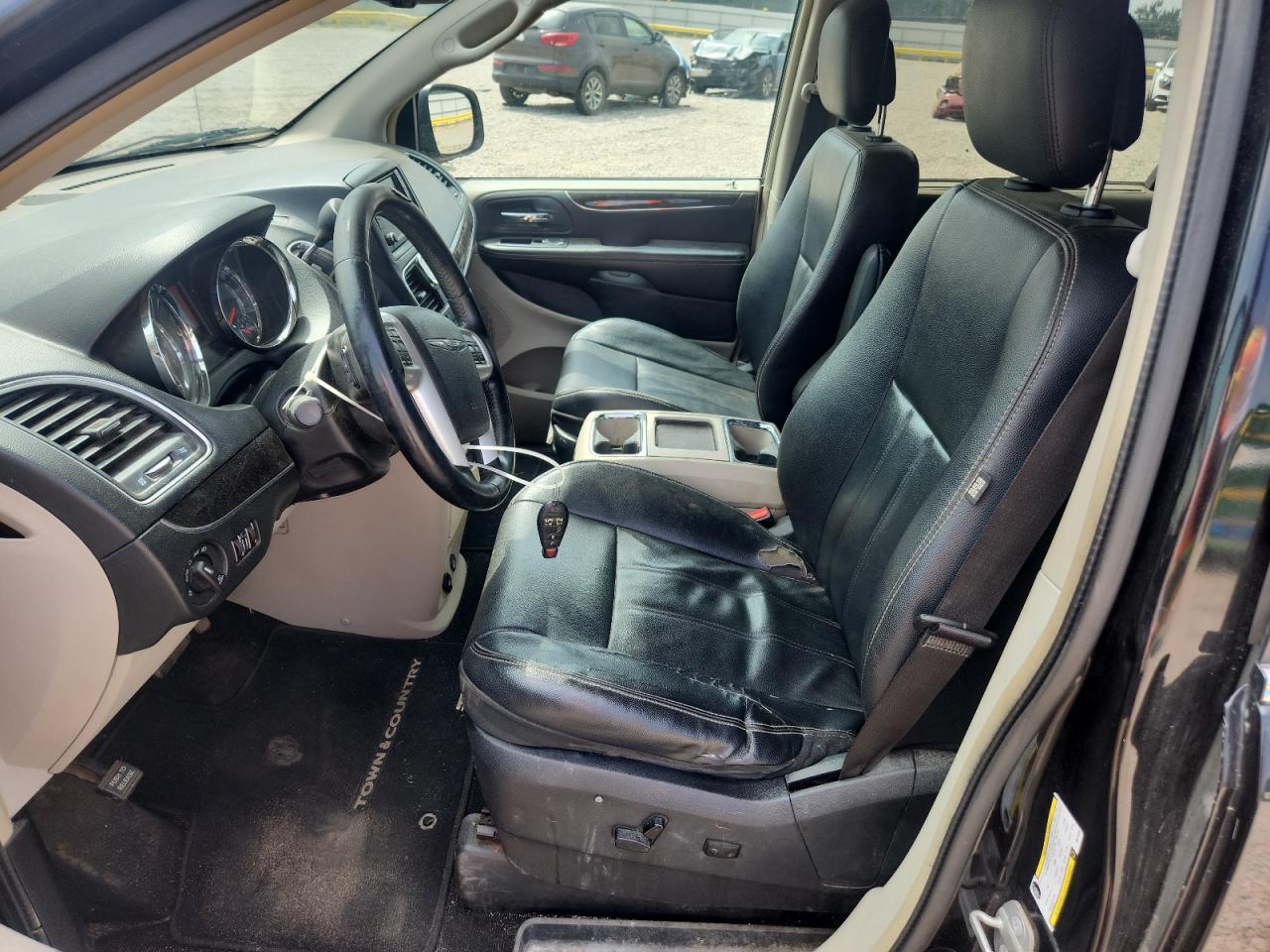 2014 Chrysler Town & Country Touring Черный vin: 2C4RC1BG1ER275260