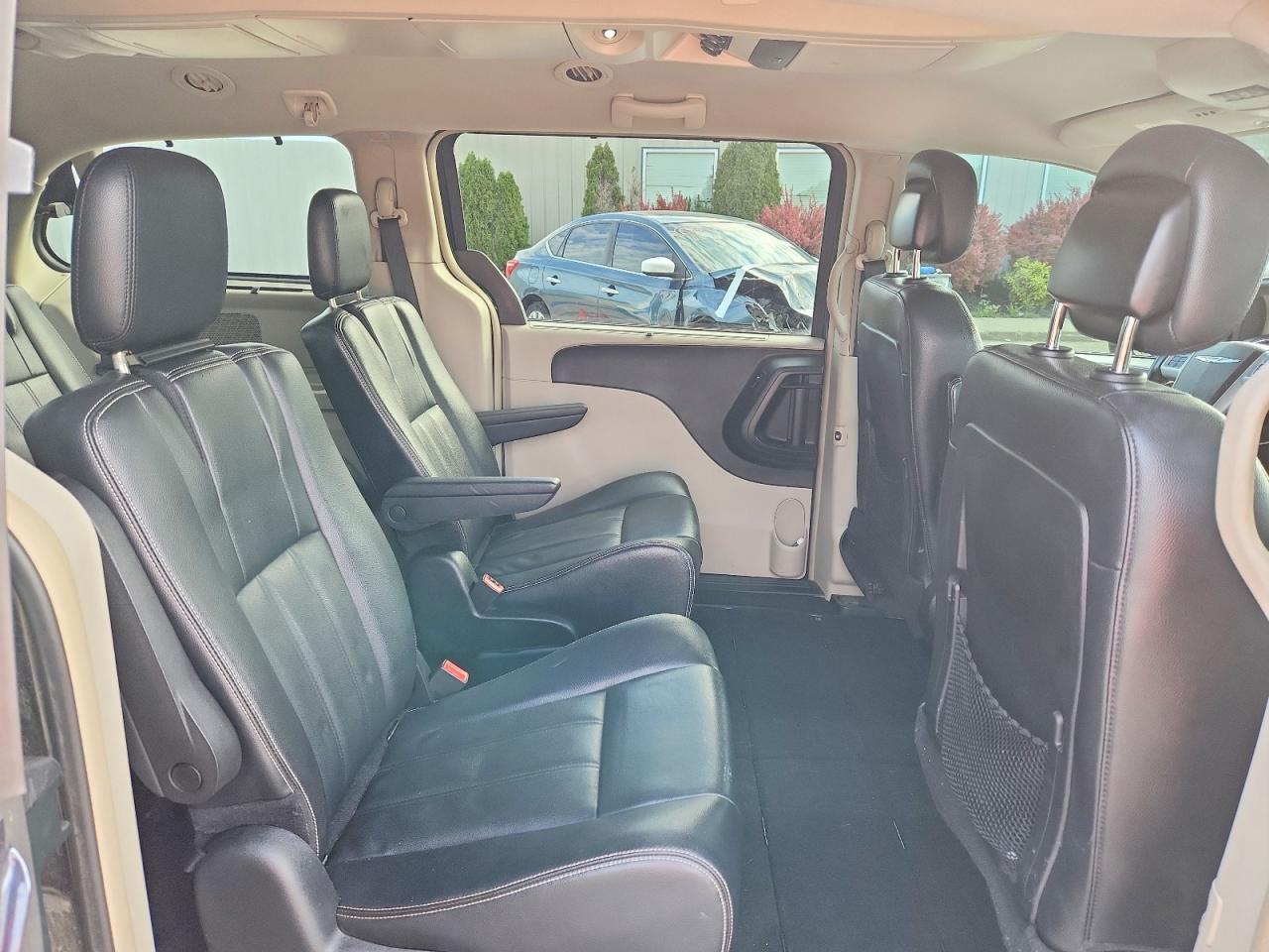 2014 Chrysler Town & Country Touring Charcoal vin: 2C4RC1BG1ER367209