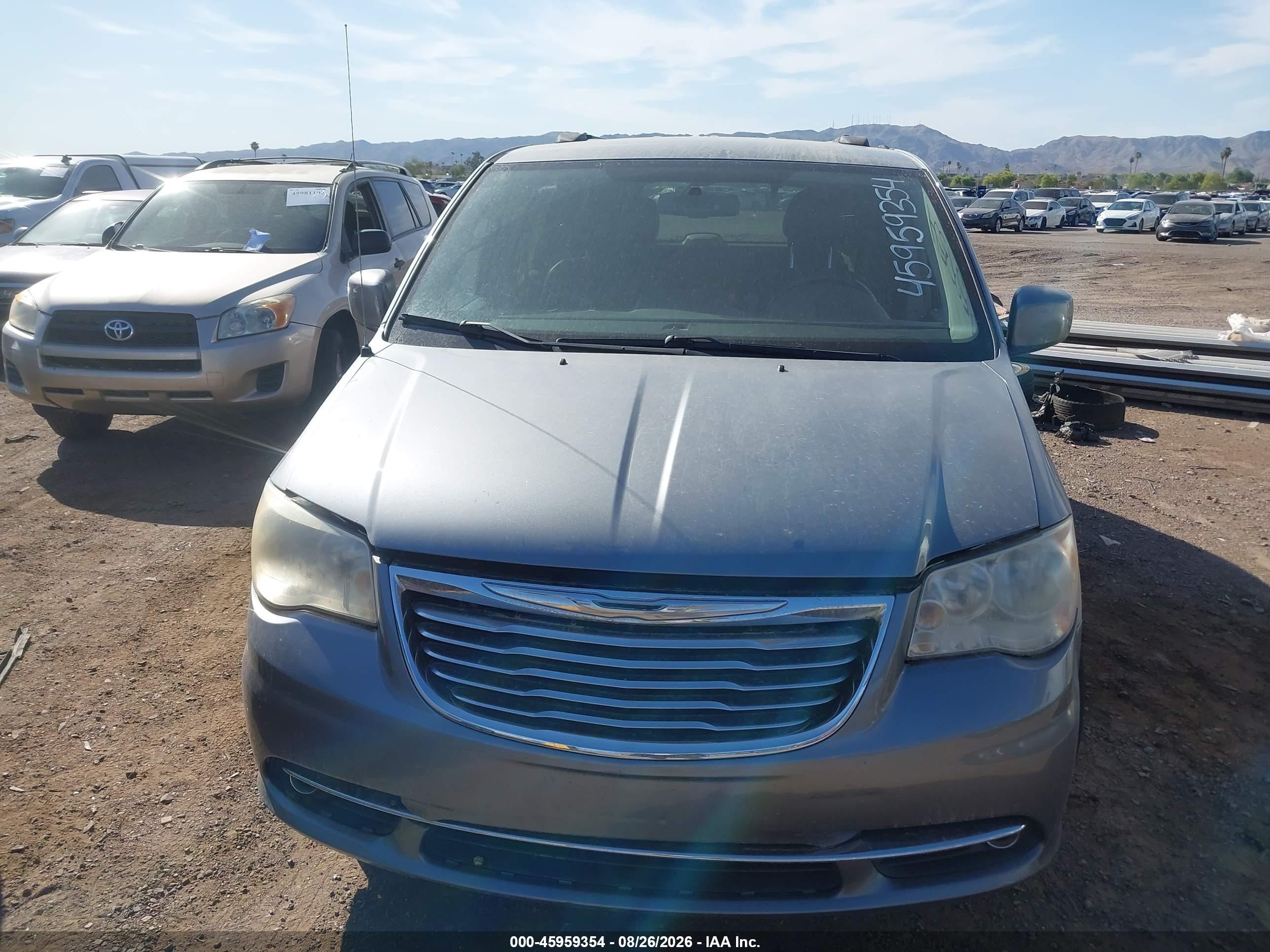2014 Chrysler Town & Country Touring Silver vin: 2C4RC1BG1ER448324