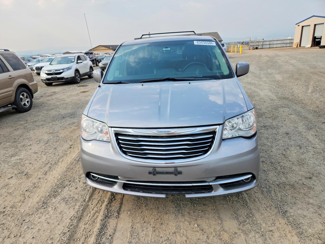 2015 Chrysler Town & Country Touring Серебряный vin: 2C4RC1BG1FR636634
