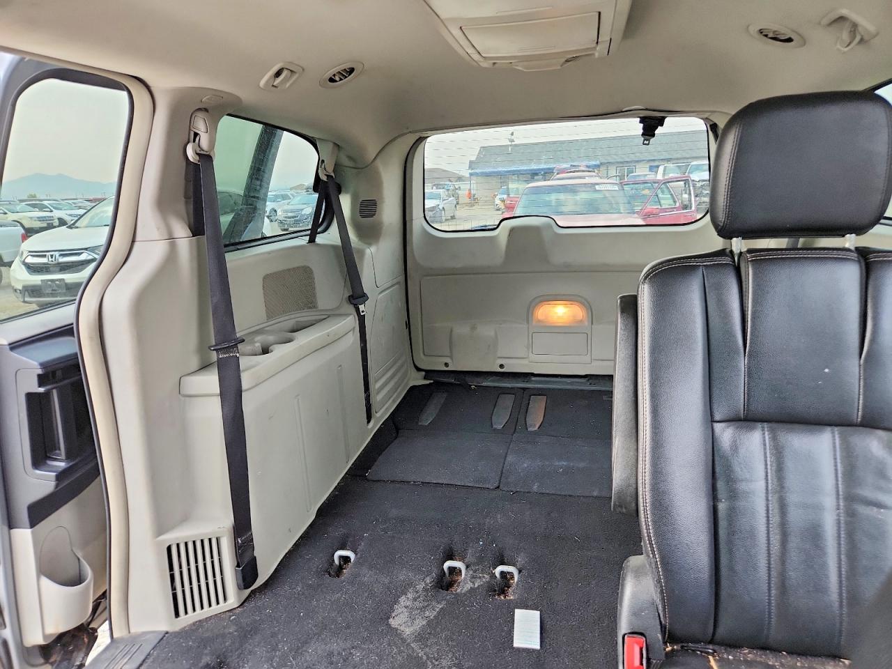 2015 Chrysler Town & Country Touring Серебряный vin: 2C4RC1BG1FR636634