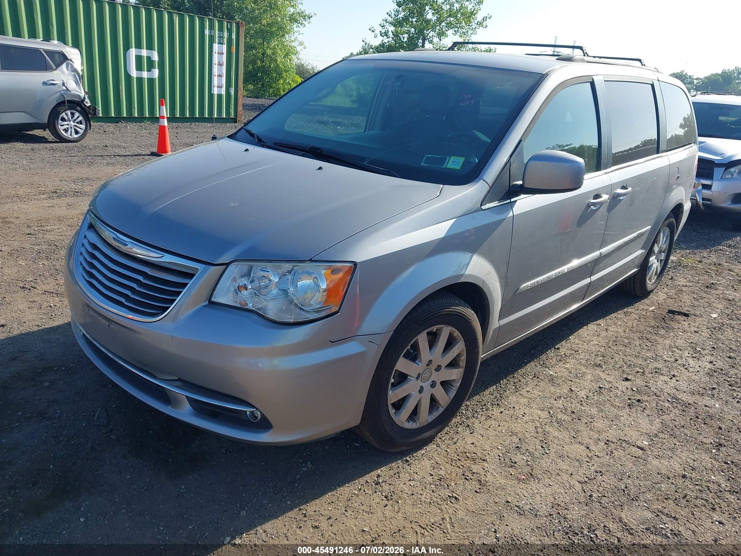 2015 Chrysler Town & Country Touring Silver vin: 2C4RC1BG1FR739987