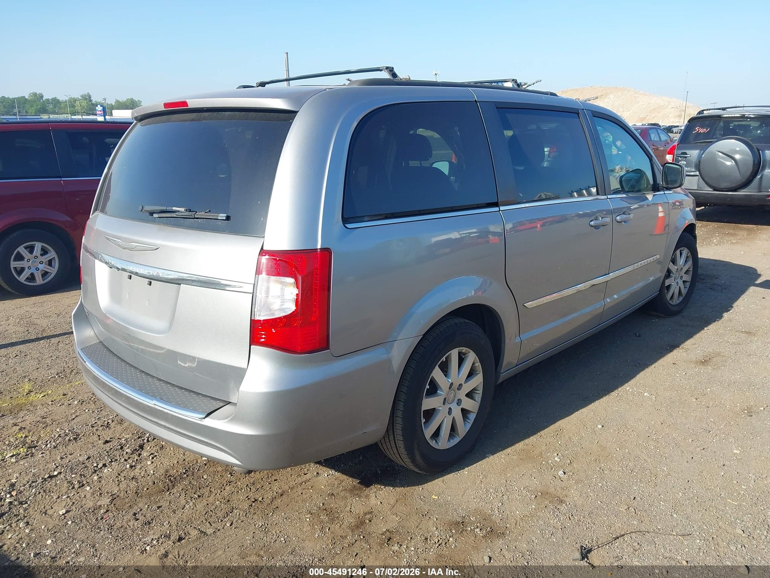 2015 Chrysler Town & Country Touring Silver vin: 2C4RC1BG1FR739987