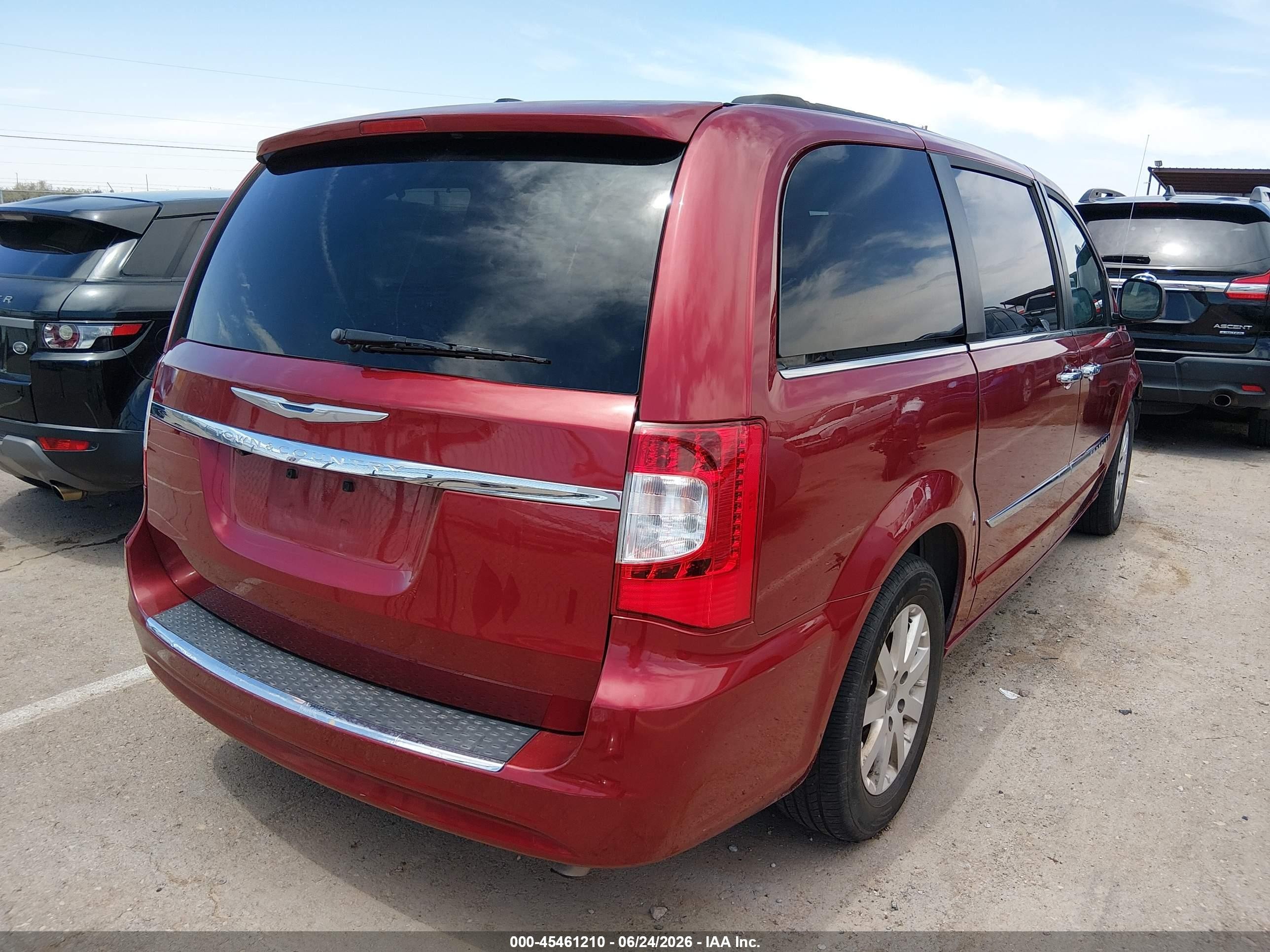 2015 Chrysler Town & Country Touring Maroon vin: 2C4RC1BG1FR753419