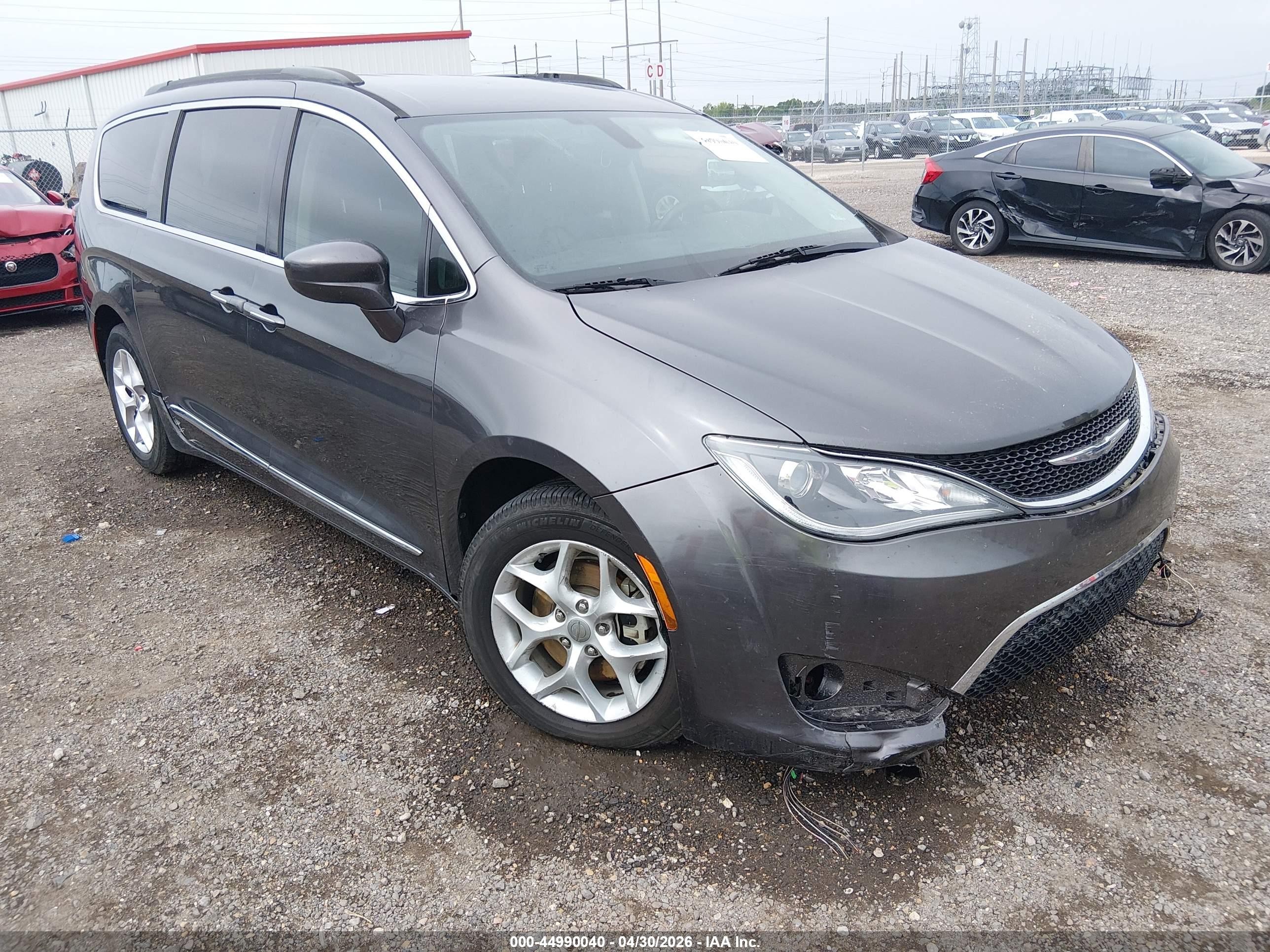 2017 Chrysler Pacifica Touring-l Серый vin: 2C4RC1BG1HR611235