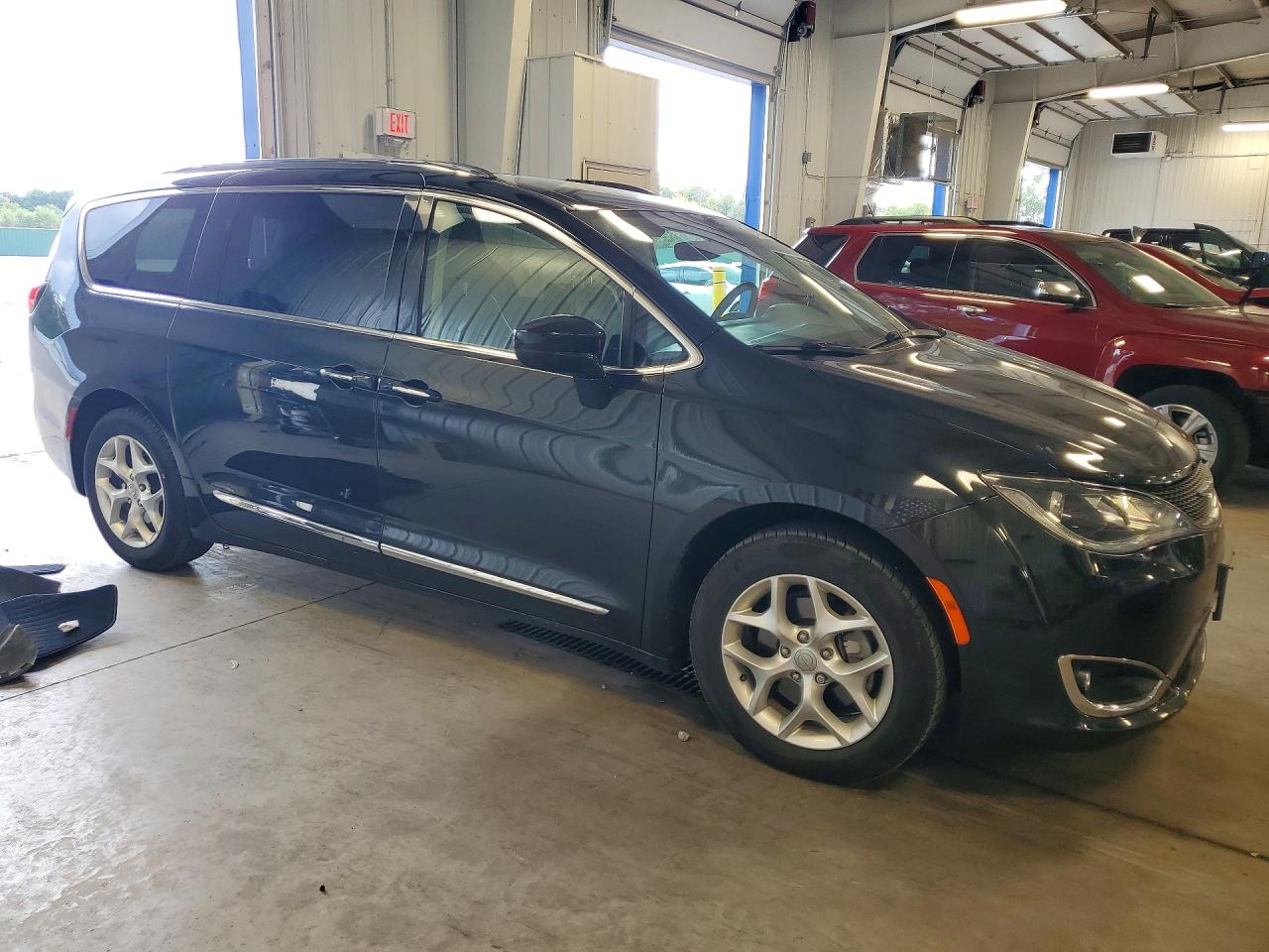 2018 Chrysler Pacifica Touring L Black vin: 2C4RC1BG1JR103871