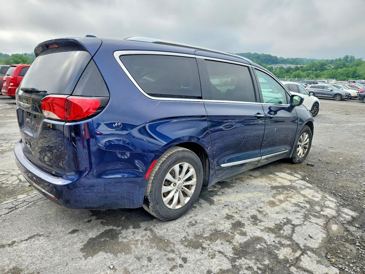 2019 Chrysler Pacifica Touring L Синий vin: 2C4RC1BG1KR561041