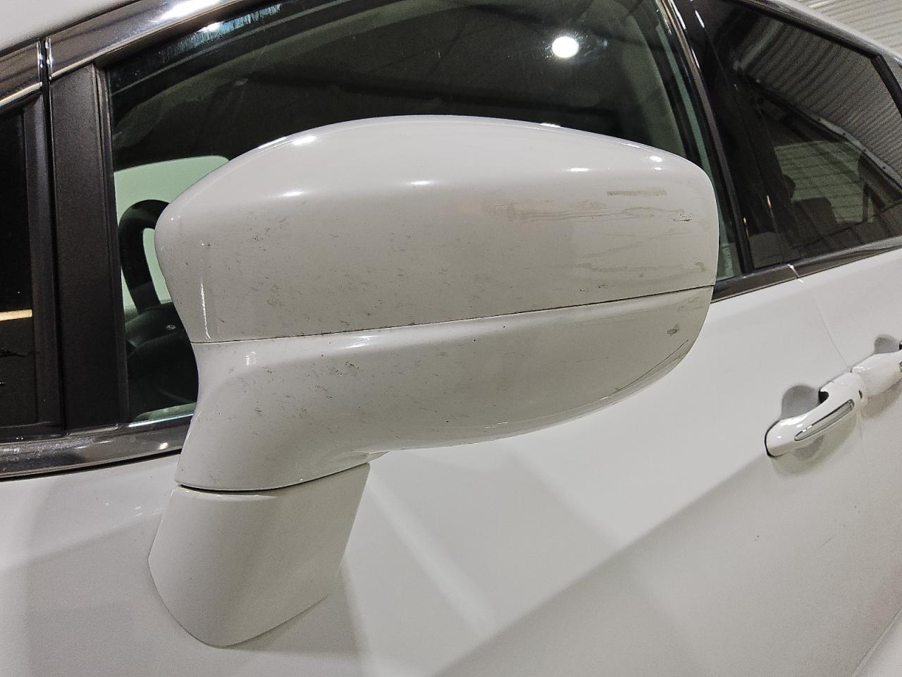 2019 Chrysler Pacifica Touring L Белый vin: 2C4RC1BG1KR624980 Damage: Lf Mirror Cover, Multiple Scratches Heavy, 4