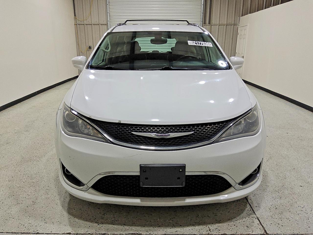 2019 Chrysler Pacifica Touring L Белый vin: 2C4RC1BG1KR624980