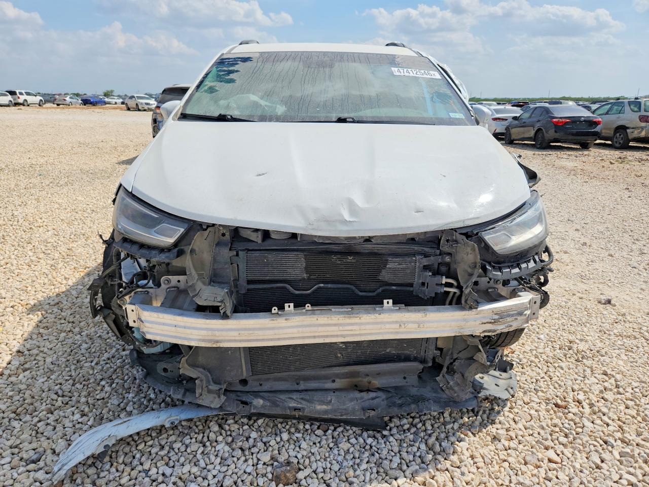 2022 Chrysler Pacifica Touring L White vin: 2C4RC1BG1NR109675