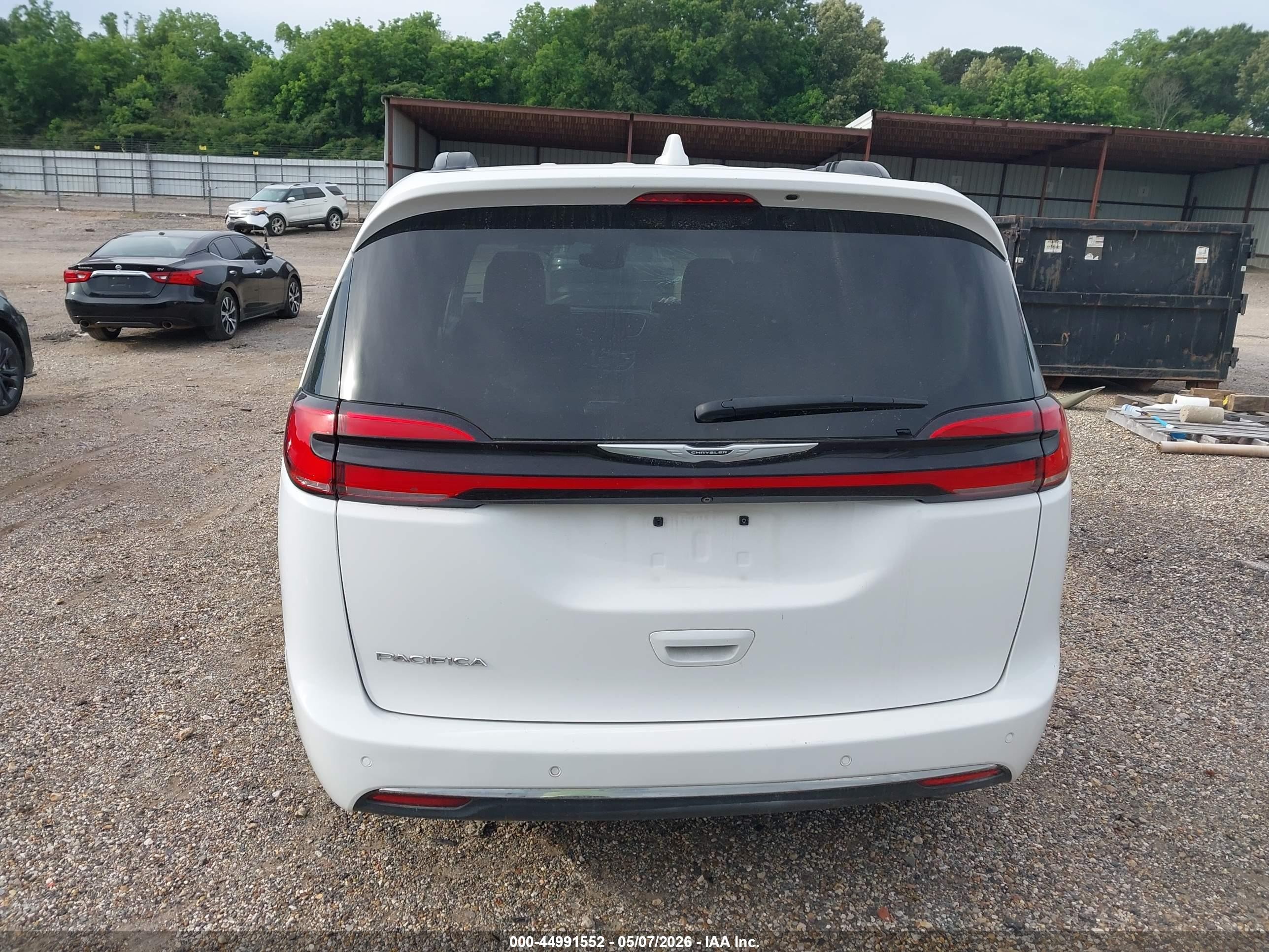2022 Chrysler Pacifica Touring L Белый vin: 2C4RC1BG1NR167415