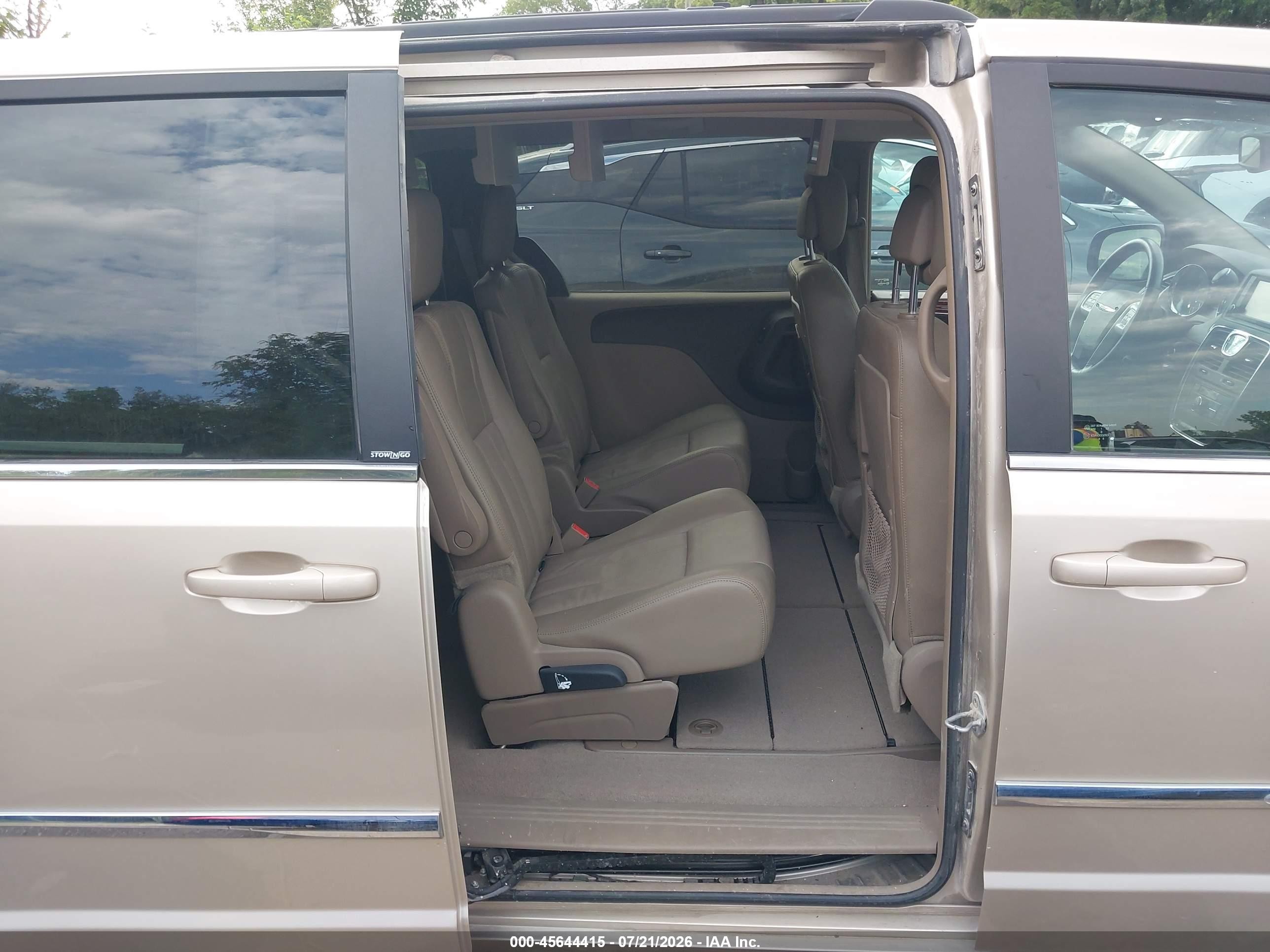 2012 Chrysler Town & Country Touring Gold vin: 2C4RC1BG2CR237615