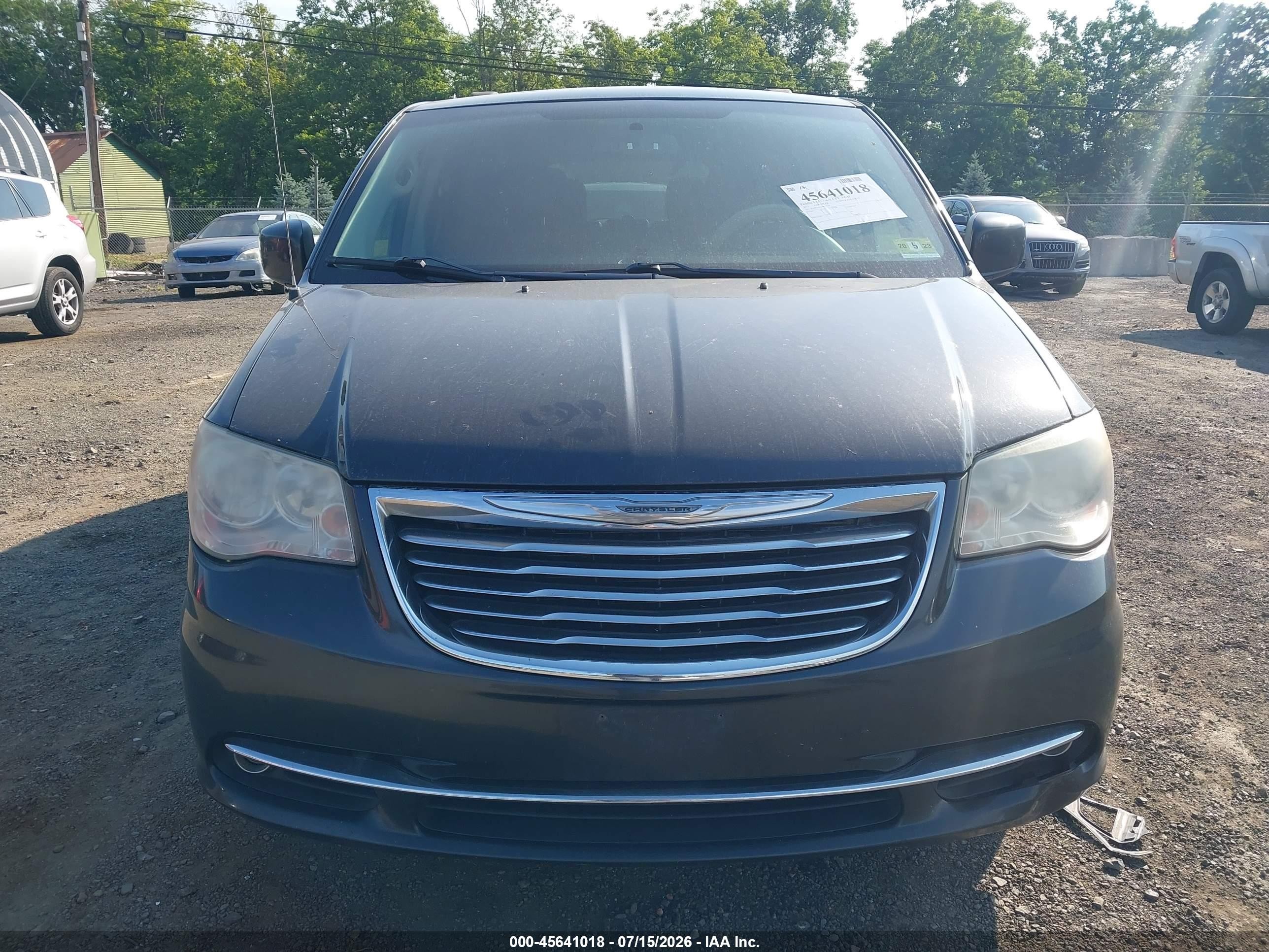 2012 Chrysler Town & Country Touring Green vin: 2C4RC1BG2CR375039