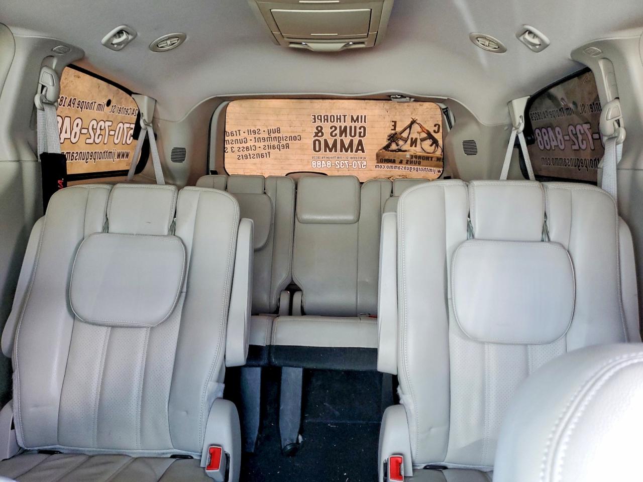 2012 Chrysler Town & Country Touring Beige vin: 2C4RC1BG2CR411246