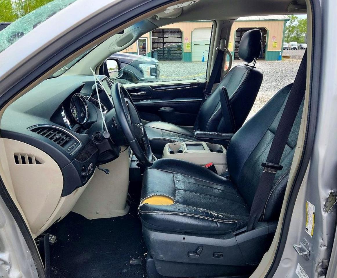 2012 Chrysler Town & Country Touring Silver vin: 2C4RC1BG2CR422991