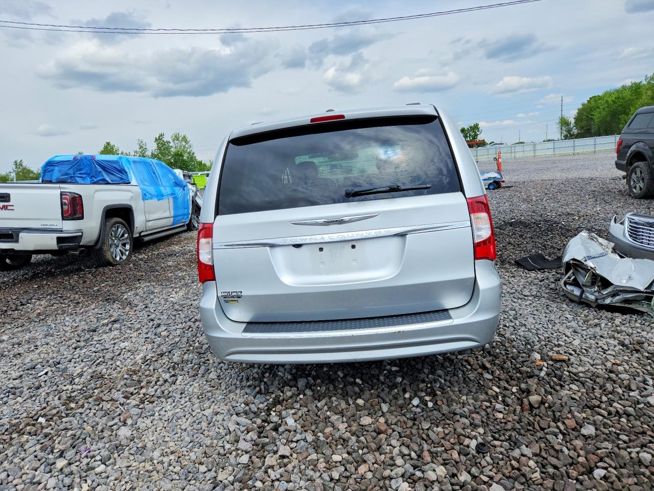 2012 Chrysler Town & Country Touring Silver vin: 2C4RC1BG2CR422991