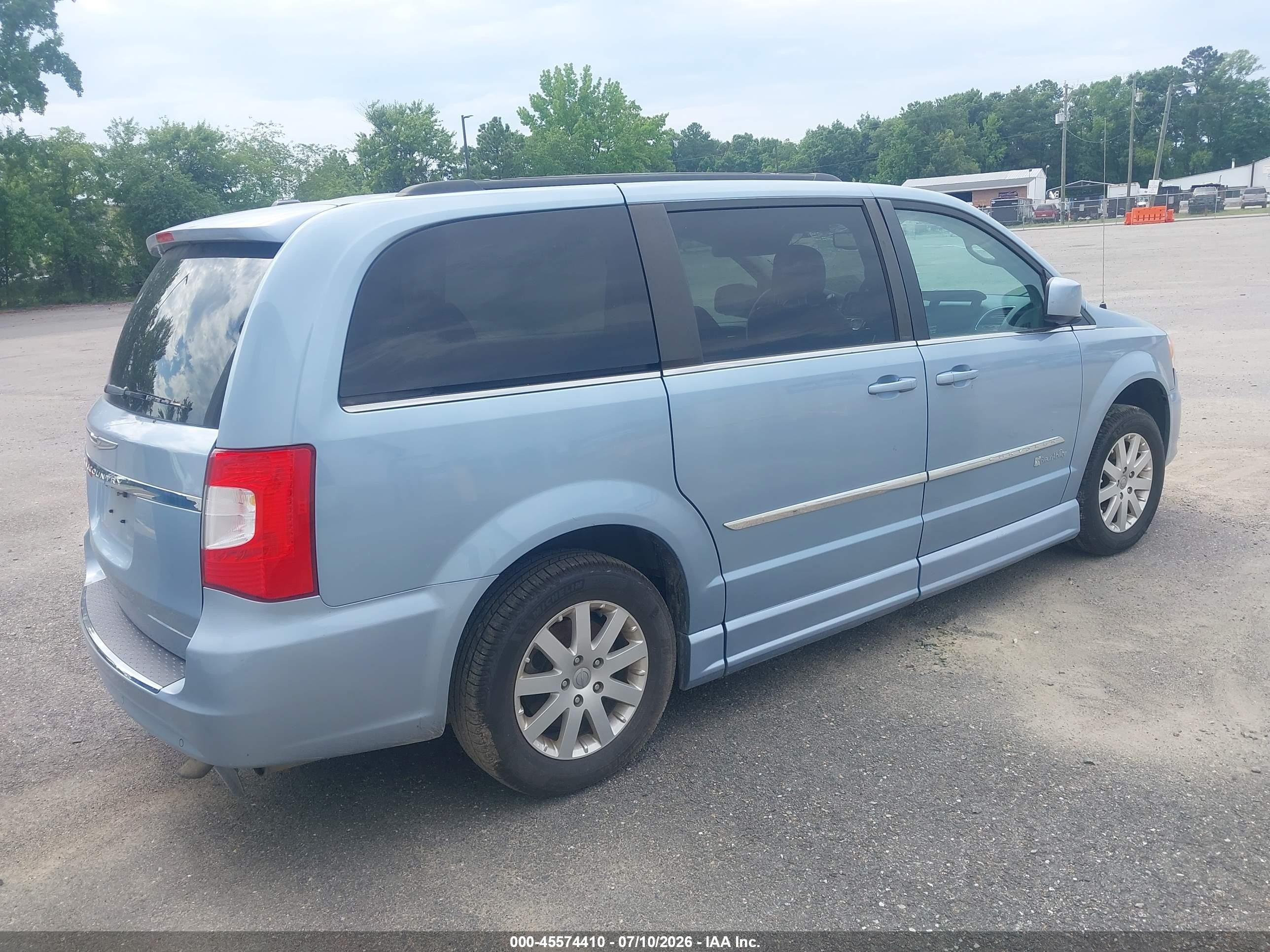 2013 Chrysler Town & Country Touring Blue vin: 2C4RC1BG2DR508514