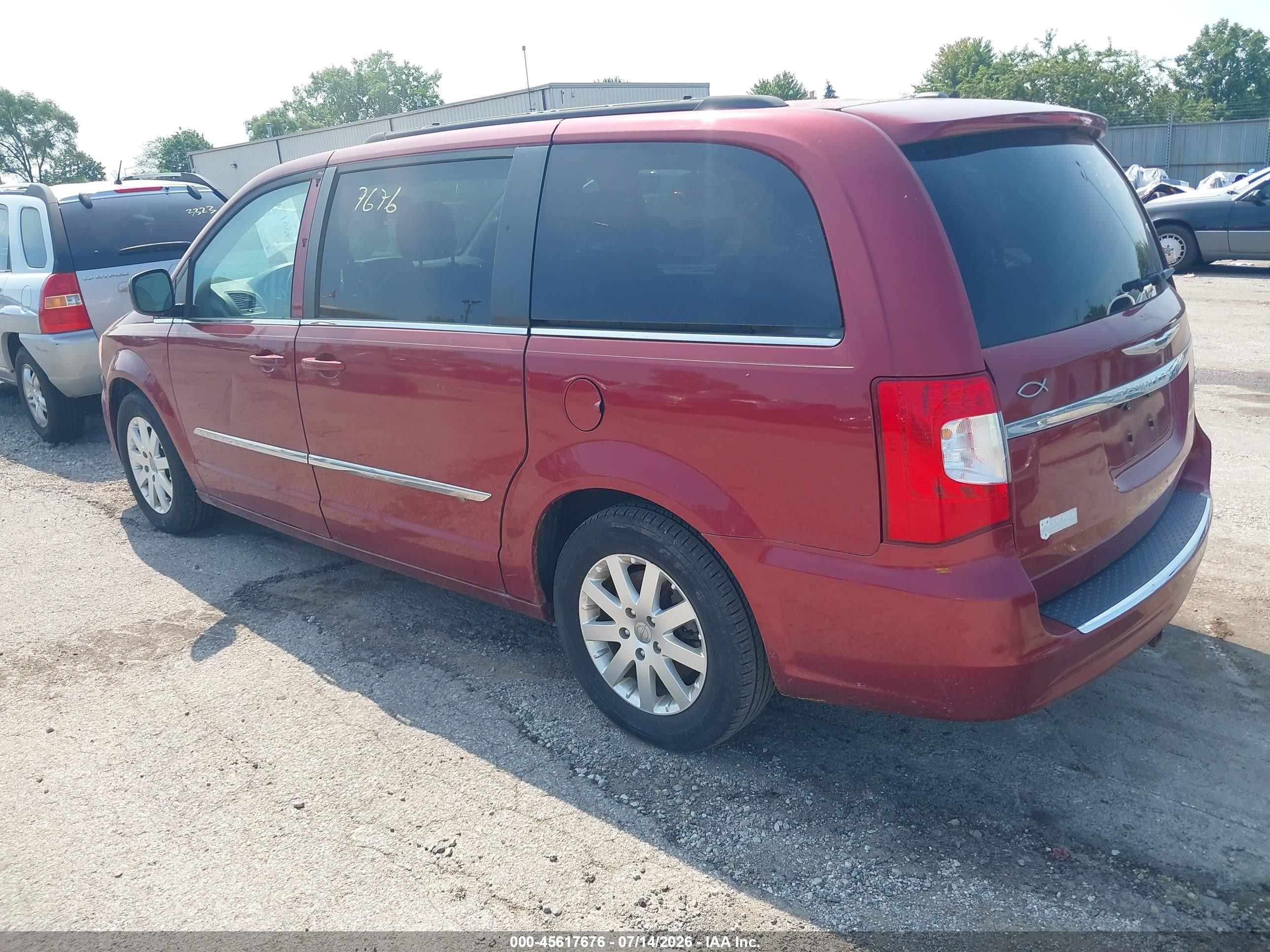 2013 Chrysler Town & Country Touring Burgundy vin: 2C4RC1BG2DR558734