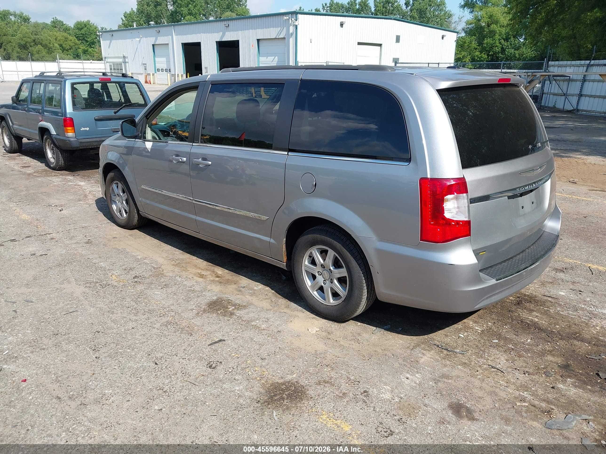2013 Chrysler Town & Country Touring Silver vin: 2C4RC1BG2DR577574