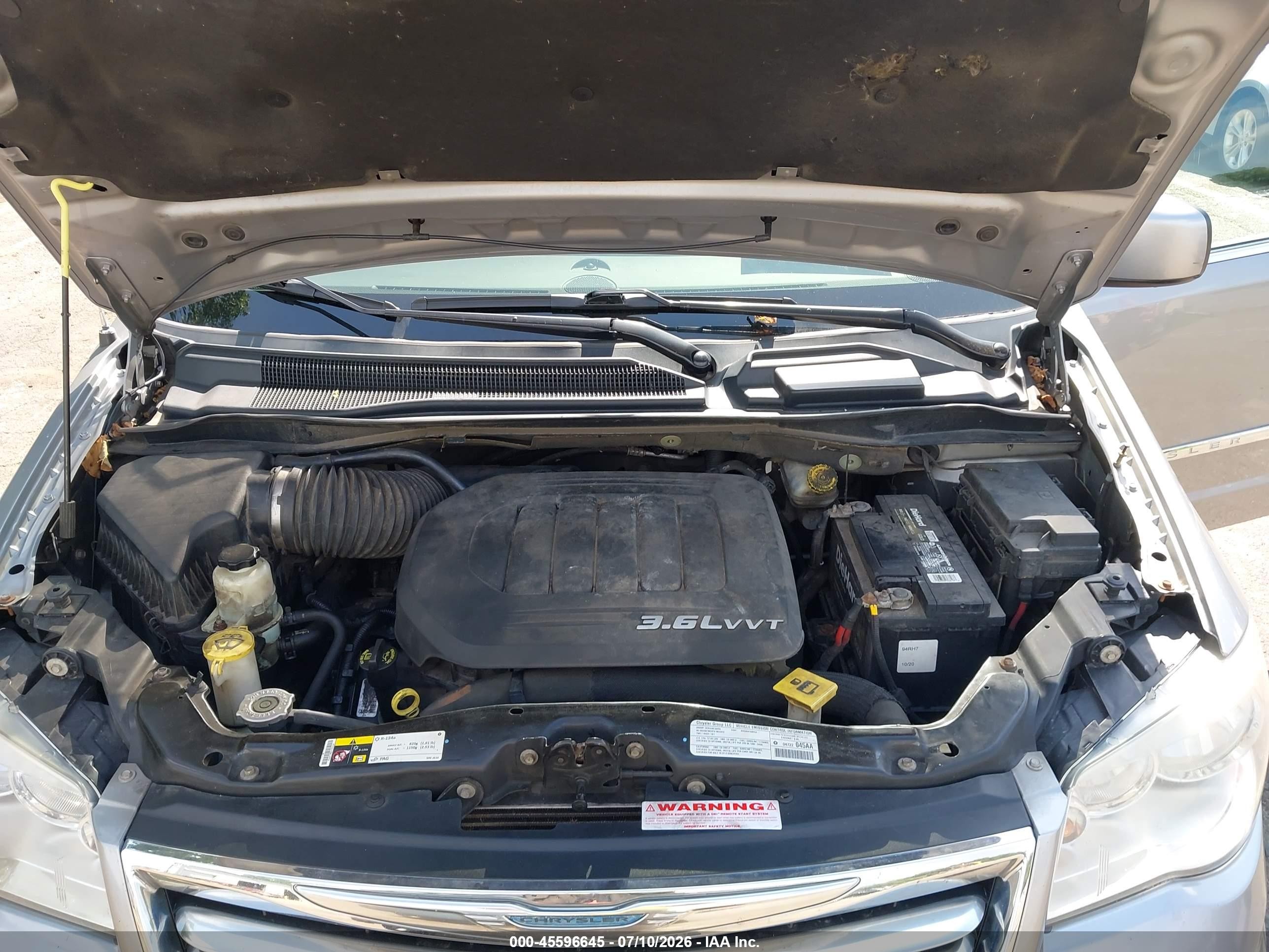 2013 Chrysler Town & Country Touring Silver vin: 2C4RC1BG2DR577574